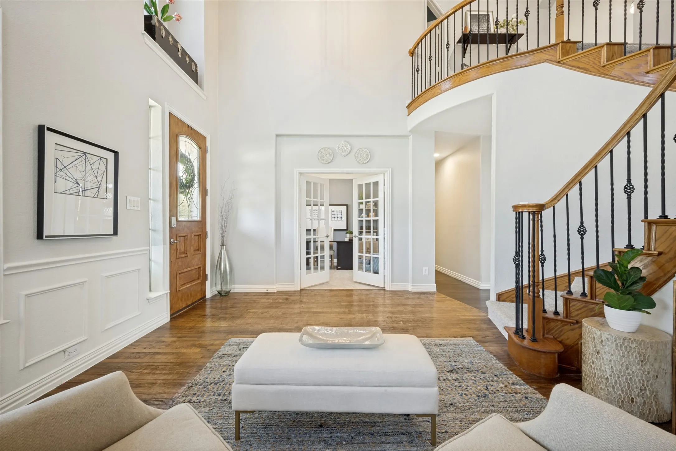 Single Family Residence For Sale in Tarrant County , 616 Unbridled Lane, Keller, Texas 76248, 4 Bedroom, 3 Bathroom, 3 Garage spaces, 3,556 Sqft, built in 2005, mls#21338224, Real Estate Agent in Keller, Homes For Sale in Tarrant county, Homes For Sale in Keller, Realtor in Keller Texas, Real Estate Brokerage Independent Realty Texas, Luminita Cordes Realtor