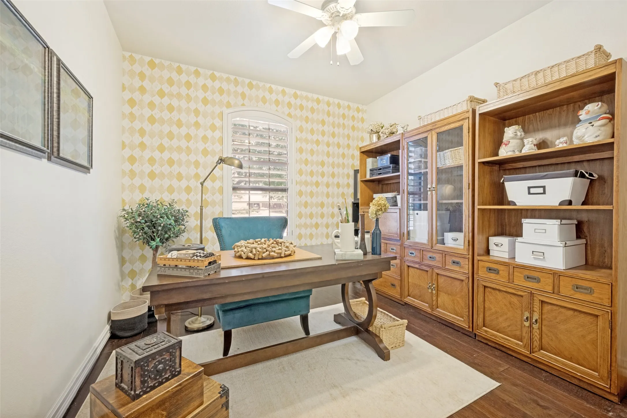 Single Family Residence For Sale in Tarrant County , 616 Unbridled Lane, Keller, Texas 76248, 4 Bedroom, 3 Bathroom, 3 Garage spaces, 3,556 Sqft, built in 2005, mls#21338224, Real Estate Agent in Keller, Homes For Sale in Tarrant county, Homes For Sale in Keller, Realtor in Keller Texas, Real Estate Brokerage Independent Realty Texas, Luminita Cordes Realtor