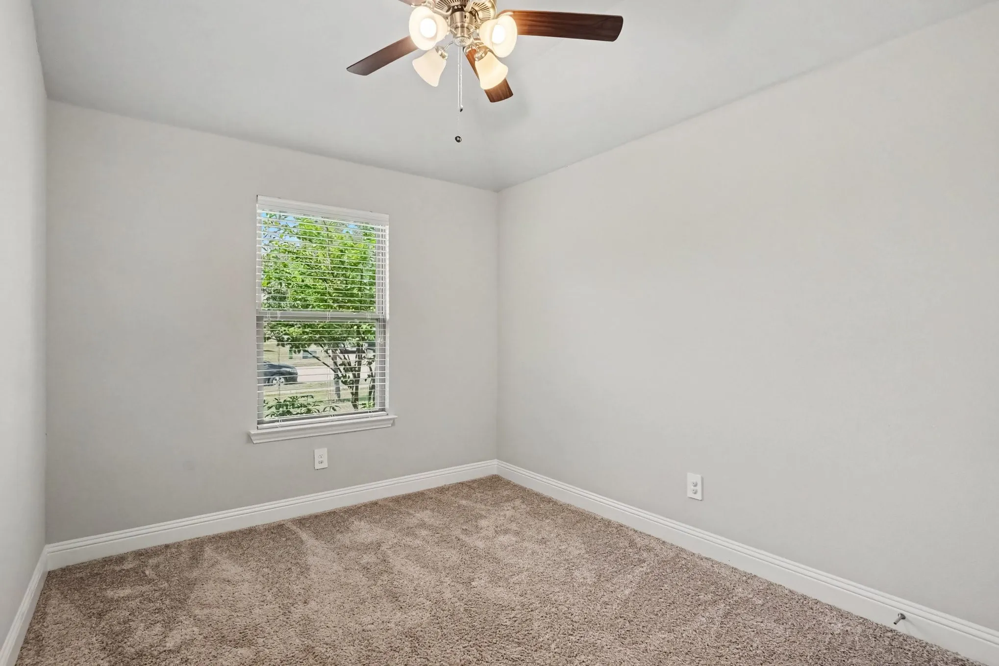 Single Family Residence For Rent in Hunt County , 1425 Waverley Drive, Greenville, Texas 75402, 3 Bedroom, 2 Bathroom, 2 Garage spaces, 1,290 Sqft, built in 2022, mls#21340770, Real Estate Agent in Greenville, Homes For Rent in Hunt county, Homes For Rent in Greenville, Realtor in Greenville Texas, Real Estate Brokerage Independent Realty Texas, Luminita Cordes Realtor
