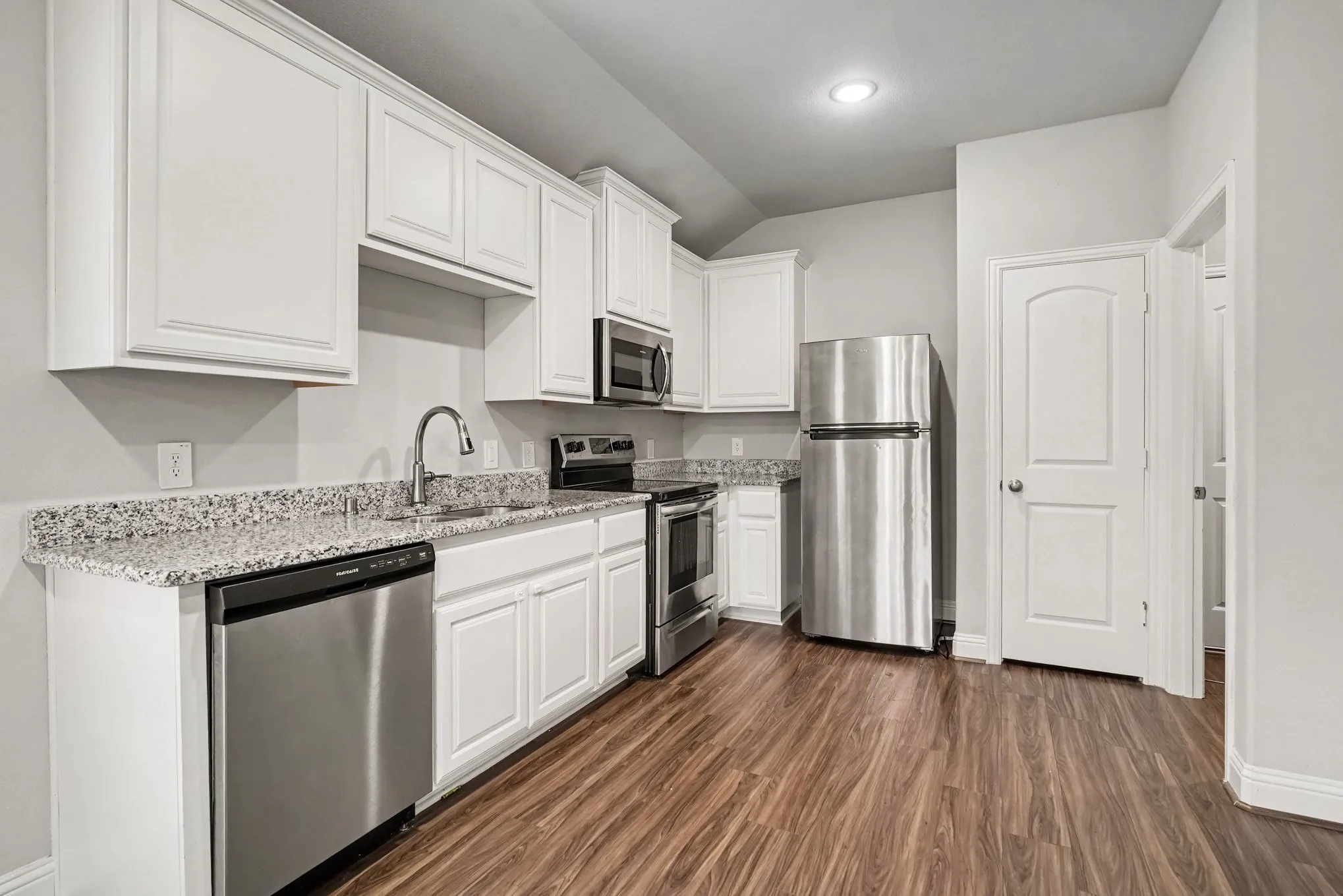 Single Family Residence For Rent in Hunt County , 1425 Waverley Drive, Greenville, Texas 75402, 3 Bedroom, 2 Bathroom, 2 Garage spaces, 1,290 Sqft, built in 2022, mls#21340770, Real Estate Agent in Greenville, Homes For Rent in Hunt county, Homes For Rent in Greenville, Realtor in Greenville Texas, Real Estate Brokerage Independent Realty Texas, Luminita Cordes Realtor