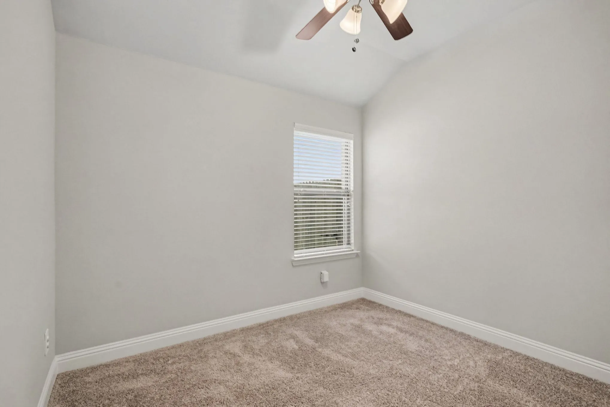 Single Family Residence For Rent in Hunt County , 1425 Waverley Drive, Greenville, Texas 75402, 3 Bedroom, 2 Bathroom, 2 Garage spaces, 1,290 Sqft, built in 2022, mls#21340770, Real Estate Agent in Greenville, Homes For Rent in Hunt county, Homes For Rent in Greenville, Realtor in Greenville Texas, Real Estate Brokerage Independent Realty Texas, Luminita Cordes Realtor