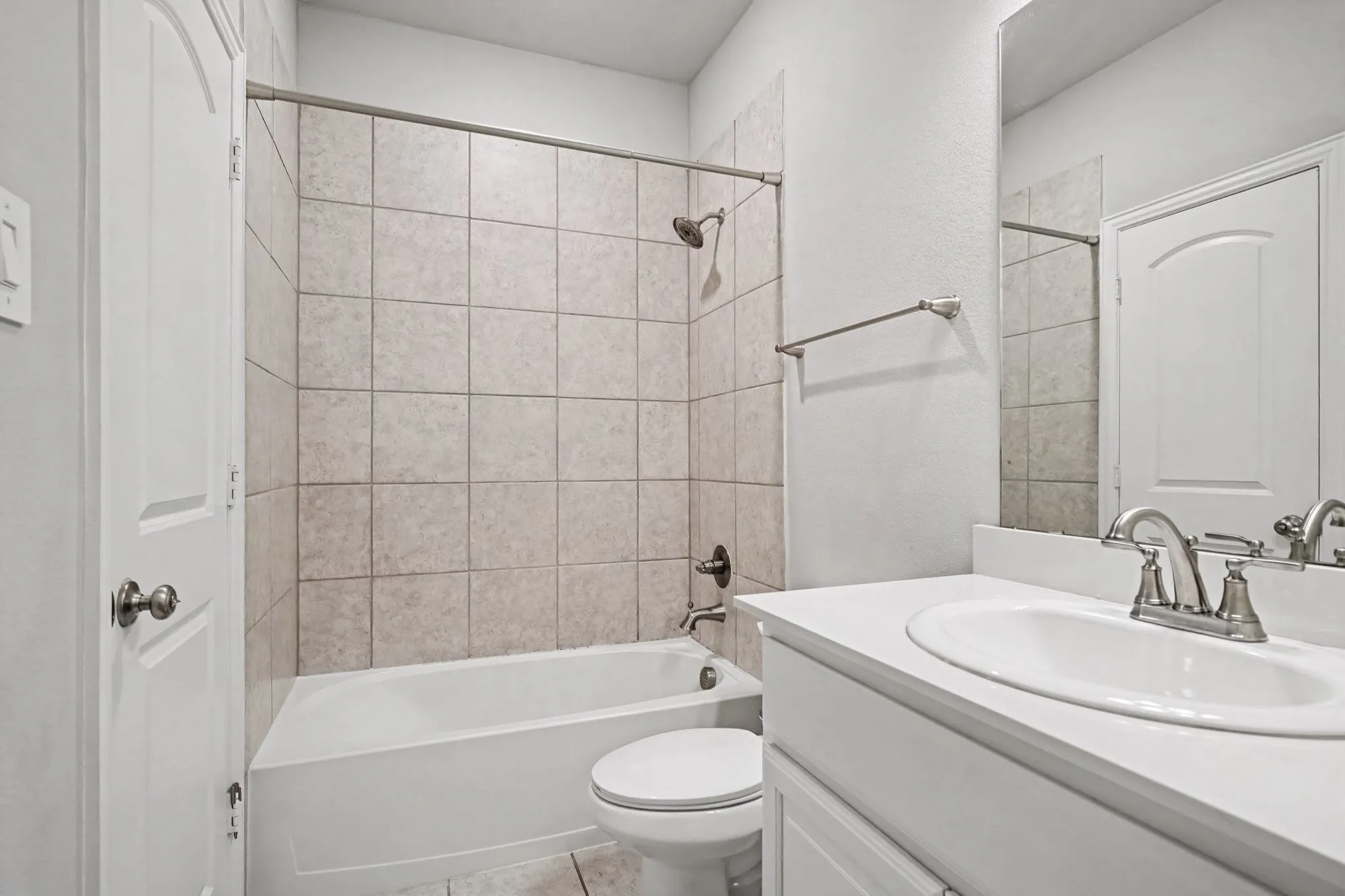 Single Family Residence For Rent in Hunt County , 1425 Waverley Drive, Greenville, Texas 75402, 3 Bedroom, 2 Bathroom, 2 Garage spaces, 1,290 Sqft, built in 2022, mls#21340770, Real Estate Agent in Greenville, Homes For Rent in Hunt county, Homes For Rent in Greenville, Realtor in Greenville Texas, Real Estate Brokerage Independent Realty Texas, Luminita Cordes Realtor