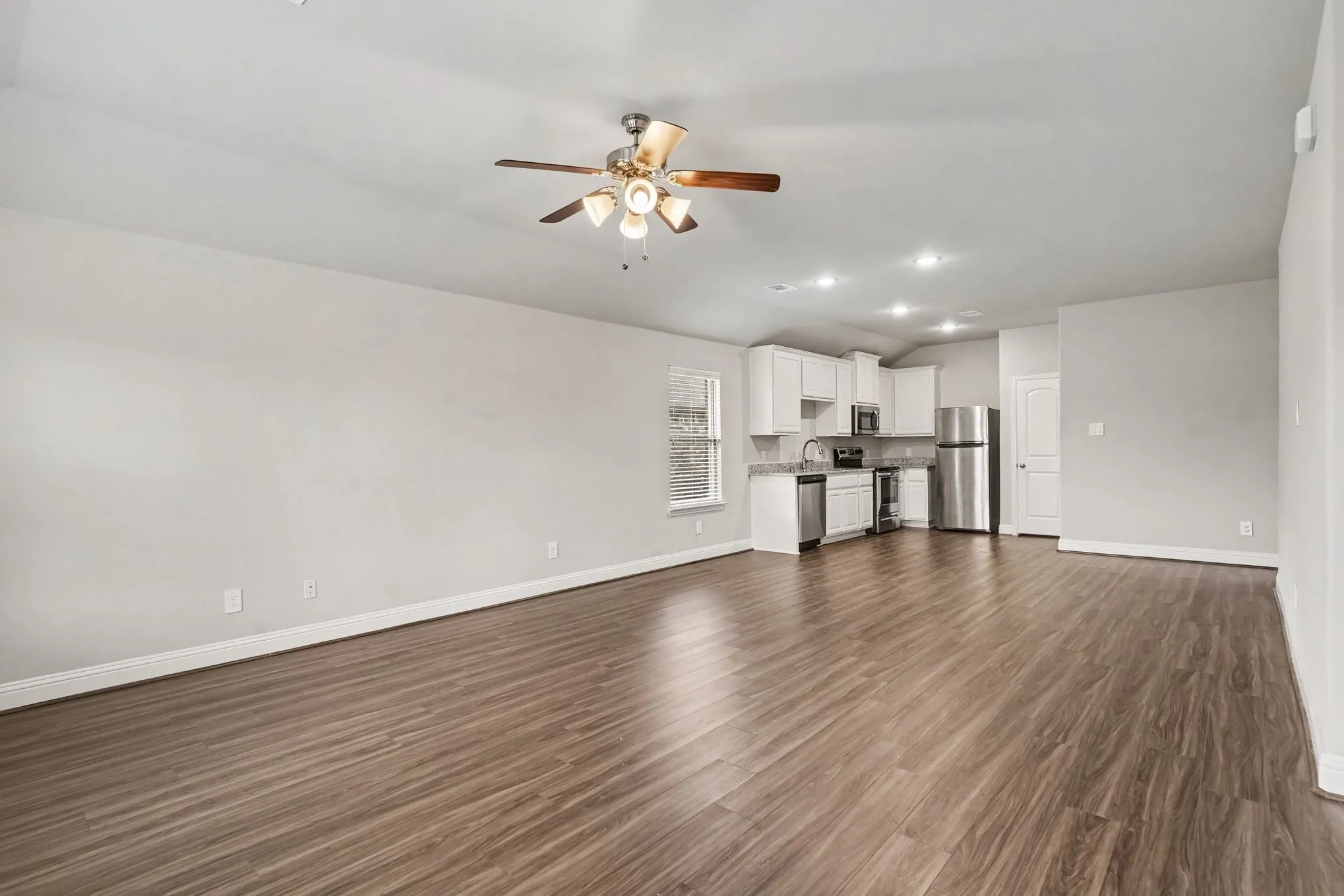 Single Family Residence For Rent in Hunt County , 1425 Waverley Drive, Greenville, Texas 75402, 3 Bedroom, 2 Bathroom, 2 Garage spaces, 1,290 Sqft, built in 2022, mls#21340770, Real Estate Agent in Greenville, Homes For Rent in Hunt county, Homes For Rent in Greenville, Realtor in Greenville Texas, Real Estate Brokerage Independent Realty Texas, Luminita Cordes Realtor