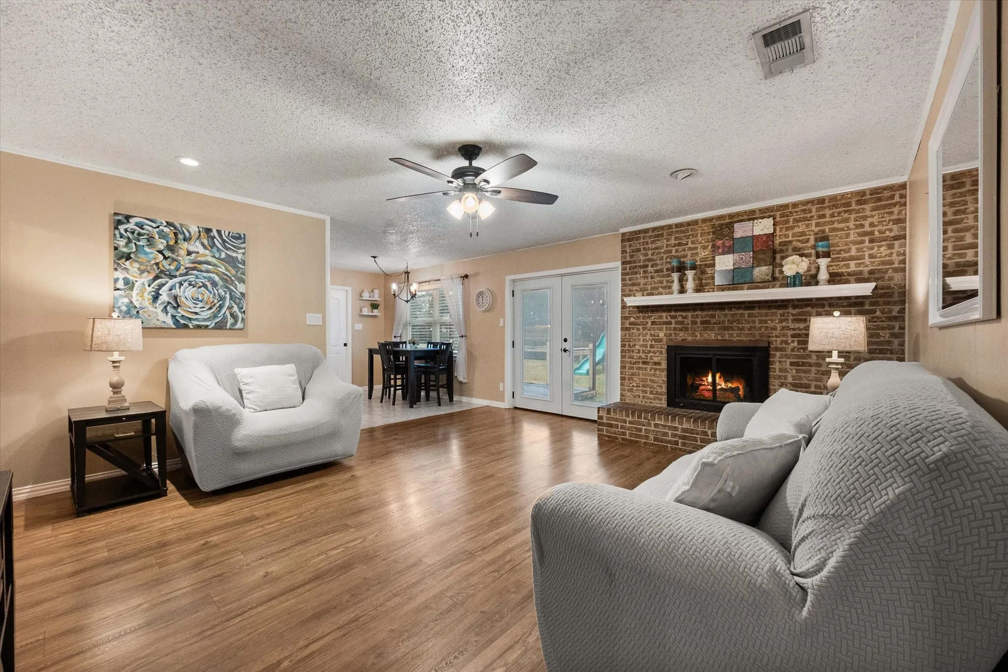 Single Family Residence For Sale in Johnson County , 806 Ridgeway Road, Joshua, Texas 76058, 3 Bedroom, 2 Bathroom, 2 Garage spaces, 1,394 Sqft, built in 1984, mls#21331712, Real Estate Agent in Joshua, Homes For Sale in Johnson county, Homes For Sale in Joshua, Realtor in Joshua Texas, Real Estate Brokerage Independent Realty Texas, Luminita Cordes Realtor