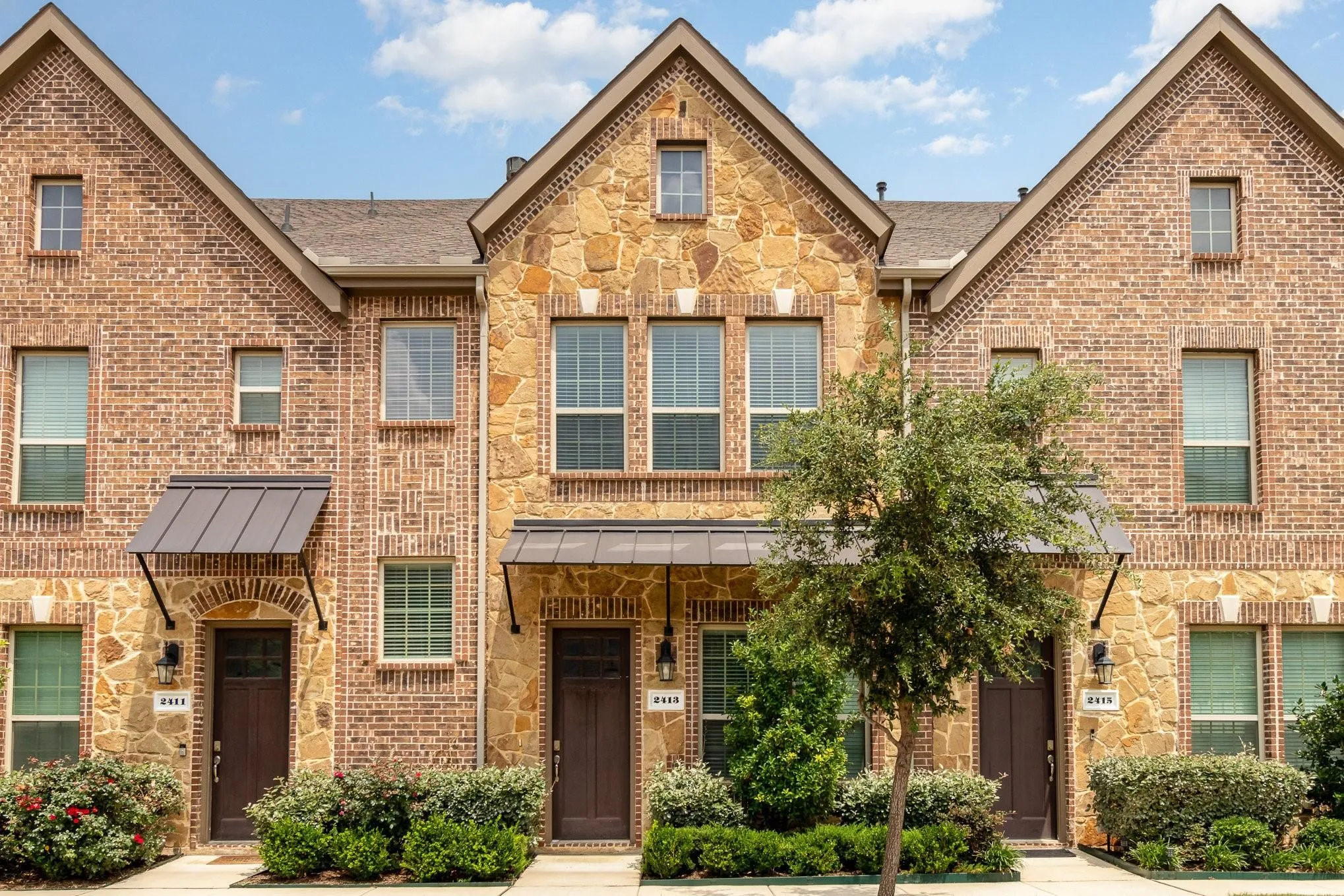 Townhouse For Rent in Denton County , 2413 Siskiyou Street, Lewisville, Texas 75056, 4 Bedroom, 4 Bathroom, 2 Garage spaces, 2,027 Sqft, built in 2020, mls#21340785, Real Estate Agent in Lewisville, Homes For Rent in Denton county, Homes For Rent in Lewisville, Realtor in Lewisville Texas, Real Estate Brokerage Independent Realty Texas, Luminita Cordes Realtor
