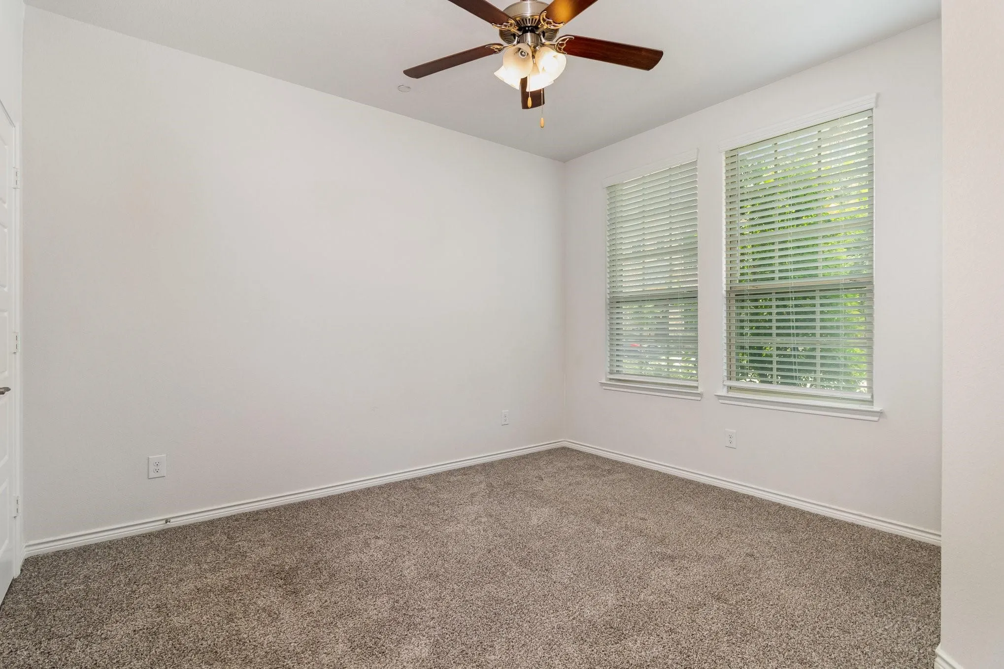 Townhouse For Rent in Denton County , 2413 Siskiyou Street, Lewisville, Texas 75056, 4 Bedroom, 4 Bathroom, 2 Garage spaces, 2,027 Sqft, built in 2020, mls#21340785, Real Estate Agent in Lewisville, Homes For Rent in Denton county, Homes For Rent in Lewisville, Realtor in Lewisville Texas, Real Estate Brokerage Independent Realty Texas, Luminita Cordes Realtor