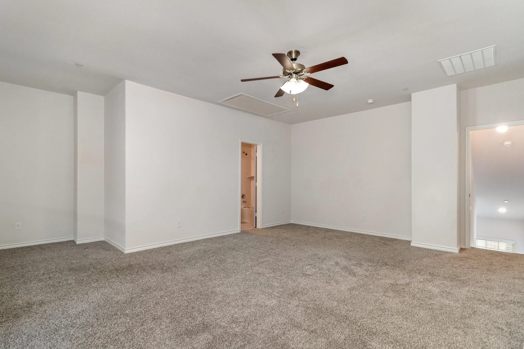 Townhouse For Rent in Denton County , 2413 Siskiyou Street, Lewisville, Texas 75056, 4 Bedroom, 4 Bathroom, 2 Garage spaces, 2,027 Sqft, built in 2020, mls#21340785, Real Estate Agent in Lewisville, Homes For Rent in Denton county, Homes For Rent in Lewisville, Realtor in Lewisville Texas, Real Estate Brokerage Independent Realty Texas, Luminita Cordes Realtor