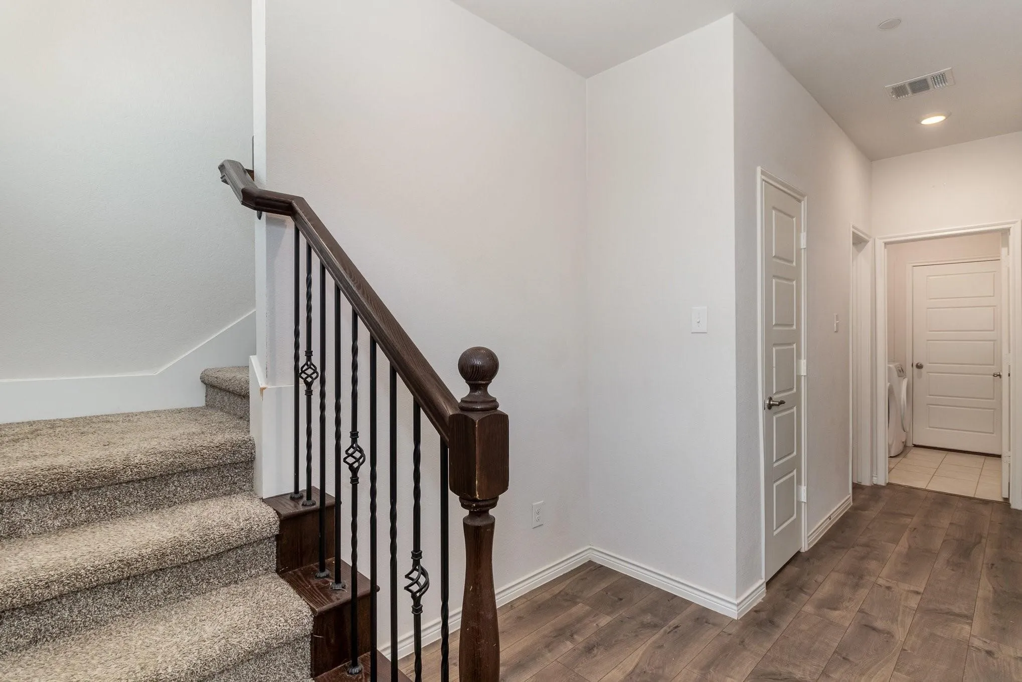 Townhouse For Rent in Denton County , 2413 Siskiyou Street, Lewisville, Texas 75056, 4 Bedroom, 4 Bathroom, 2 Garage spaces, 2,027 Sqft, built in 2020, mls#21340785, Real Estate Agent in Lewisville, Homes For Rent in Denton county, Homes For Rent in Lewisville, Realtor in Lewisville Texas, Real Estate Brokerage Independent Realty Texas, Luminita Cordes Realtor