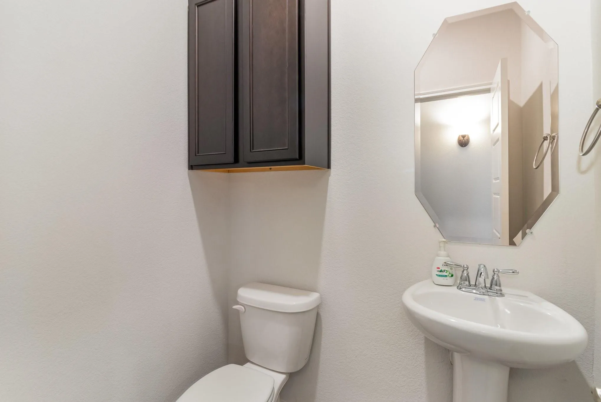 Townhouse For Rent in Denton County , 2413 Siskiyou Street, Lewisville, Texas 75056, 4 Bedroom, 4 Bathroom, 2 Garage spaces, 2,027 Sqft, built in 2020, mls#21340785, Real Estate Agent in Lewisville, Homes For Rent in Denton county, Homes For Rent in Lewisville, Realtor in Lewisville Texas, Real Estate Brokerage Independent Realty Texas, Luminita Cordes Realtor