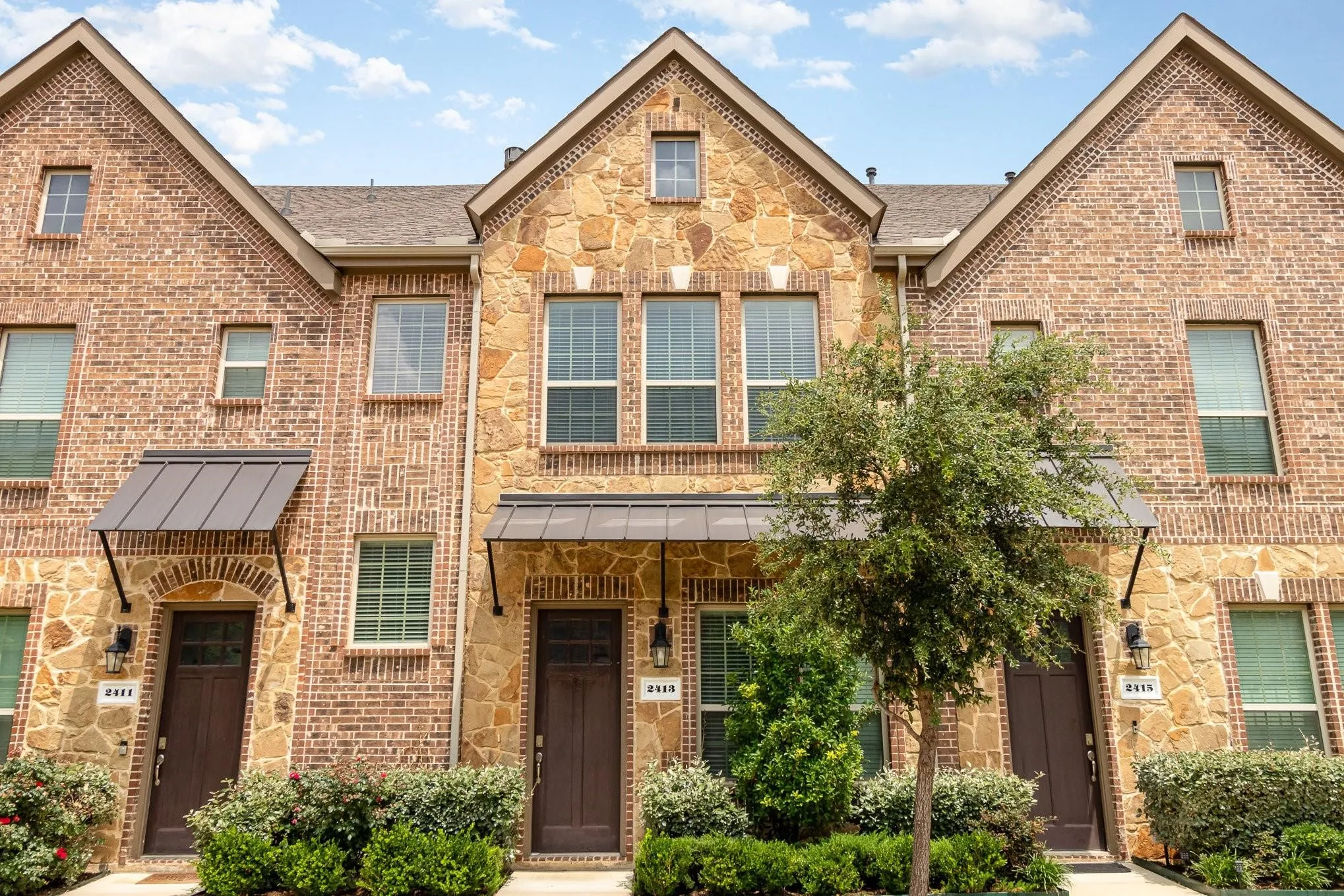 Townhouse For Rent in Denton County , 2413 Siskiyou Street, Lewisville, Texas 75056, 4 Bedroom, 4 Bathroom, 2 Garage spaces, 2,027 Sqft, built in 2020, mls#21340785, Real Estate Agent in Lewisville, Homes For Rent in Denton county, Homes For Rent in Lewisville, Realtor in Lewisville Texas, Real Estate Brokerage Independent Realty Texas, Luminita Cordes Realtor