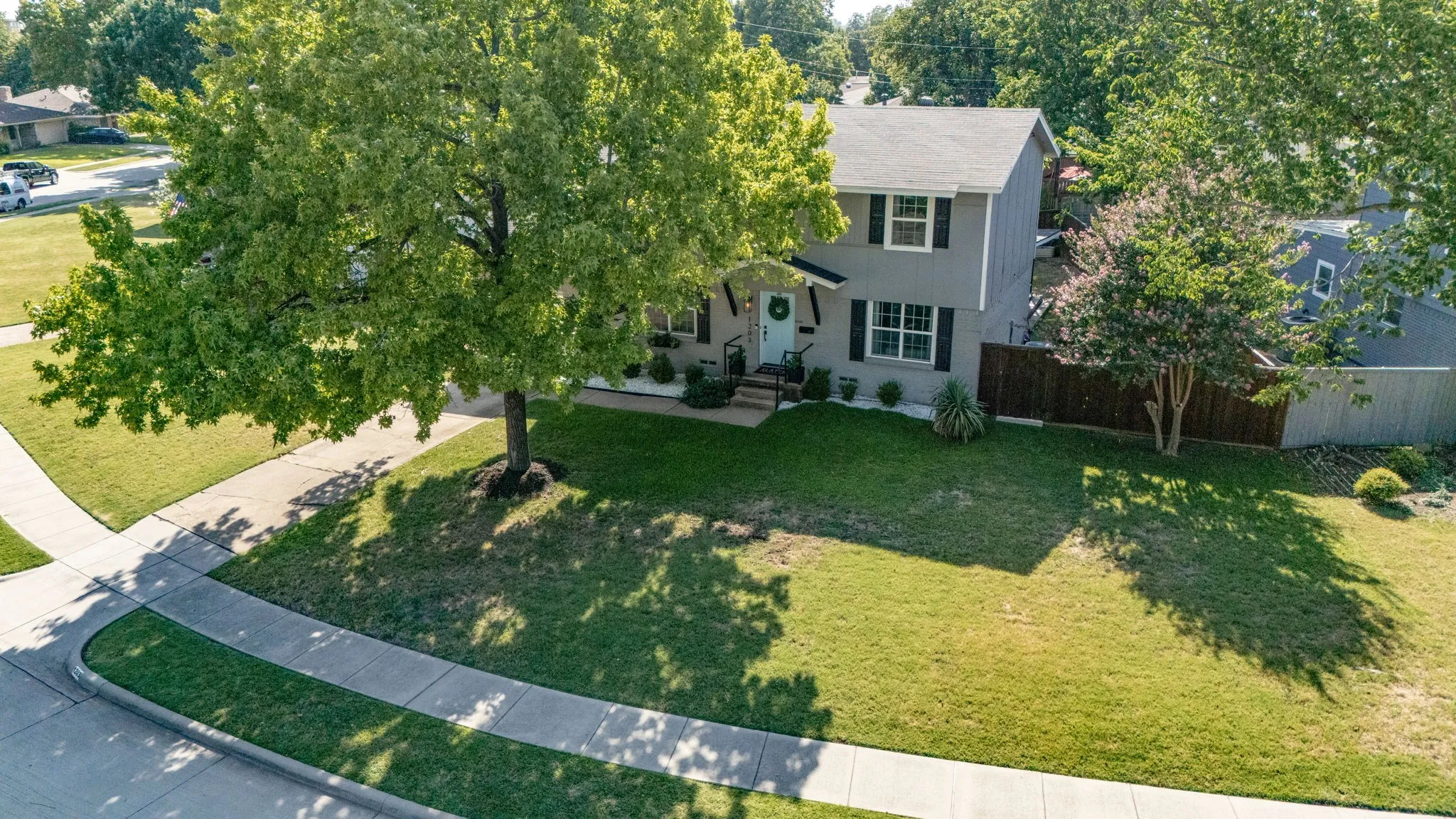 Single Family Residence For Sale in Collin County , 1203 Quill Drive, Plano, Texas 75075, 3 Bedroom, 3 Bathroom, 1 Garage spaces, 1,776 Sqft, built in 1966, mls#21337471, Real Estate Agent in Plano, Homes For Sale in Collin county, Homes For Sale in Plano, Realtor in Plano Texas, Real Estate Brokerage Independent Realty Texas, Luminita Cordes Realtor