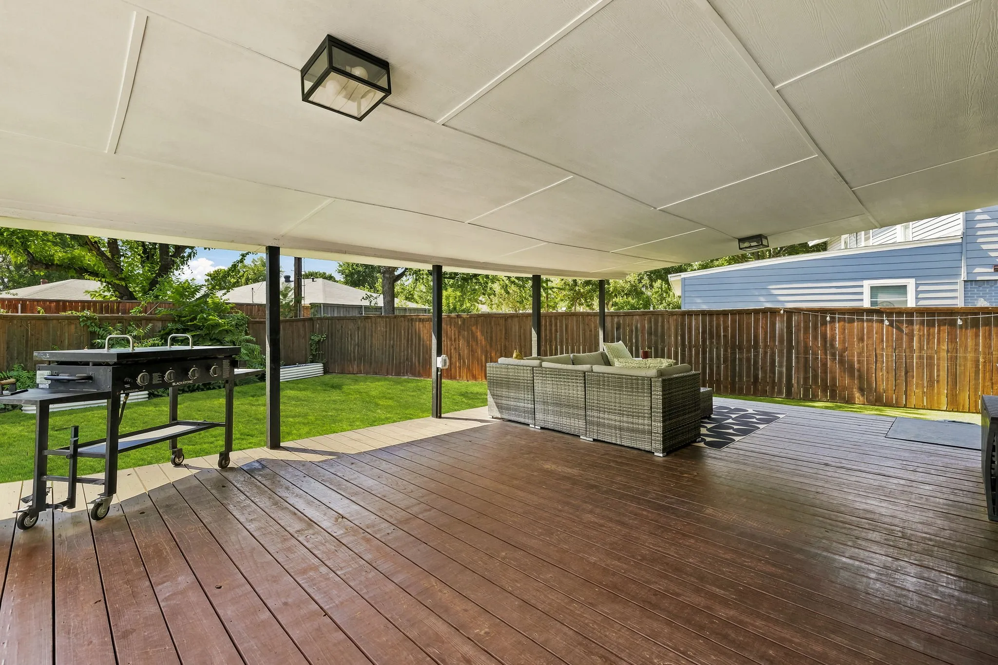 Single Family Residence For Sale in Collin County , 1203 Quill Drive, Plano, Texas 75075, 3 Bedroom, 3 Bathroom, 1 Garage spaces, 1,776 Sqft, built in 1966, mls#21337471, Real Estate Agent in Plano, Homes For Sale in Collin county, Homes For Sale in Plano, Realtor in Plano Texas, Real Estate Brokerage Independent Realty Texas, Luminita Cordes Realtor