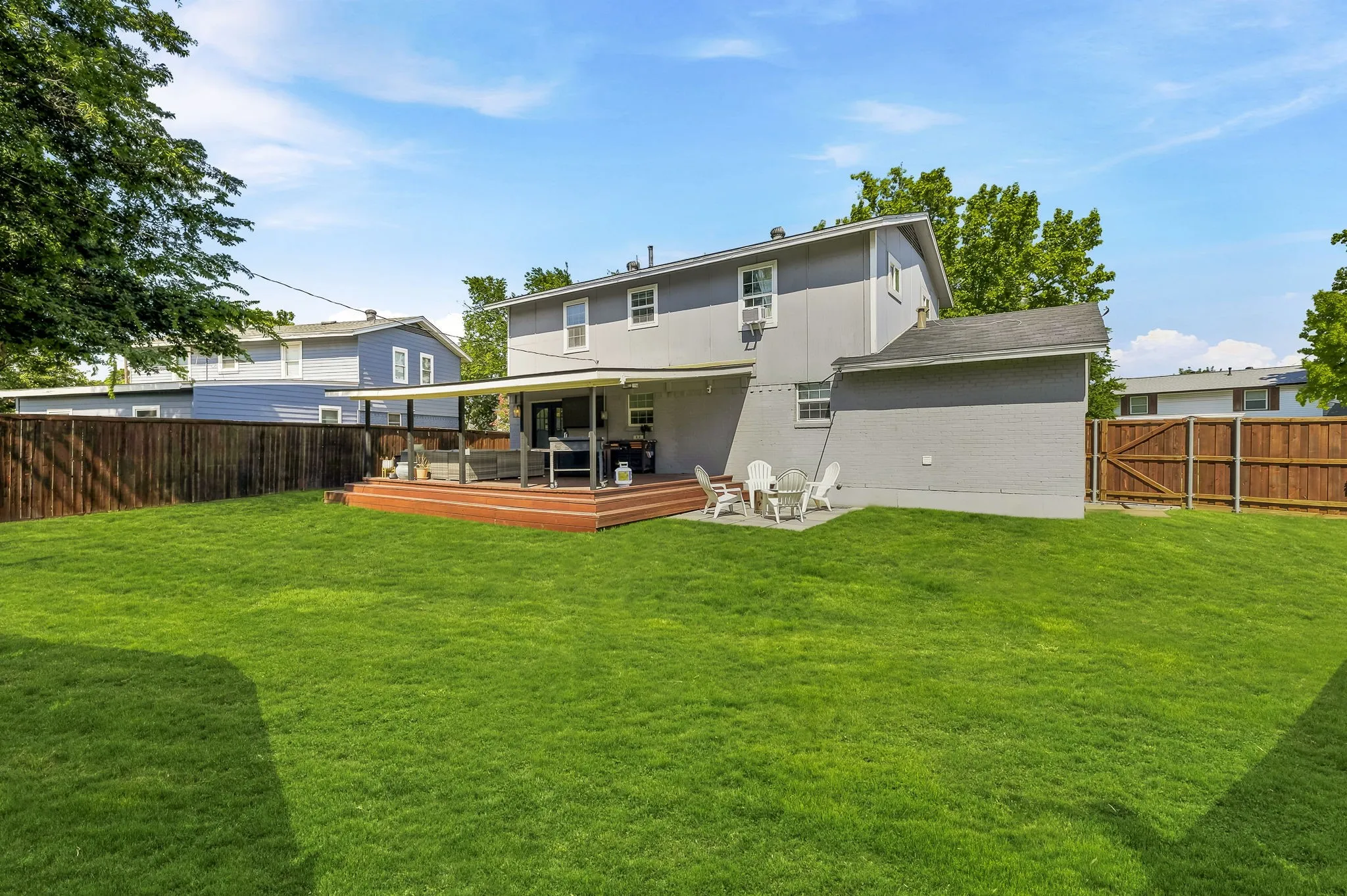 Single Family Residence For Sale in Collin County , 1203 Quill Drive, Plano, Texas 75075, 3 Bedroom, 3 Bathroom, 1 Garage spaces, 1,776 Sqft, built in 1966, mls#21337471, Real Estate Agent in Plano, Homes For Sale in Collin county, Homes For Sale in Plano, Realtor in Plano Texas, Real Estate Brokerage Independent Realty Texas, Luminita Cordes Realtor