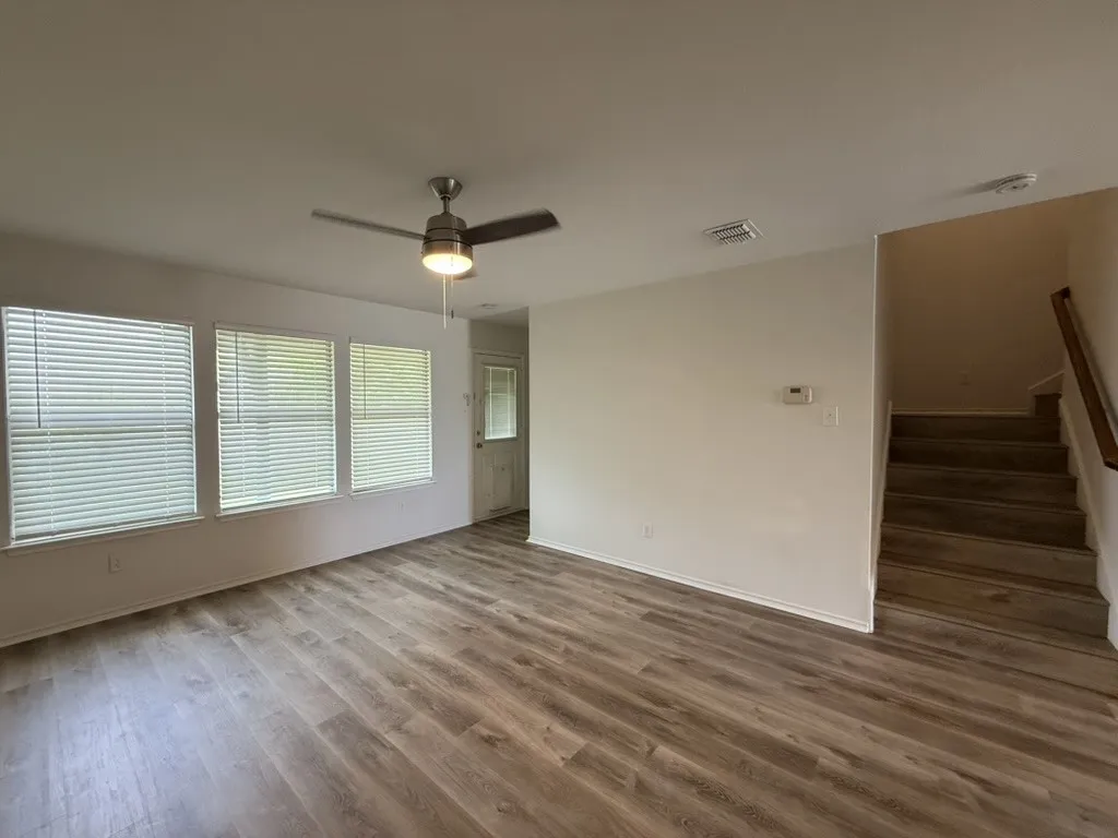 Single Family Residence For Sale in Kaufman County , 2013 Gardenia Drive, Forney, Texas 75126, 4 Bedroom, 3 Bathroom, 2 Garage spaces, 2,092 Sqft, built in 2004, mls#21340795, Real Estate Agent in Forney, Homes For Sale in Kaufman county, Homes For Sale in Forney, Realtor in Forney Texas, Real Estate Brokerage Independent Realty Texas, Luminita Cordes Realtor