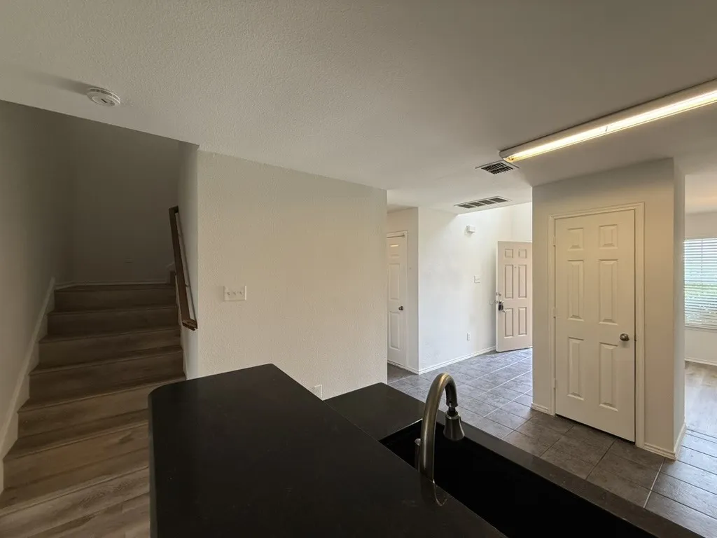 Single Family Residence For Sale in Kaufman County , 2013 Gardenia Drive, Forney, Texas 75126, 4 Bedroom, 3 Bathroom, 2 Garage spaces, 2,092 Sqft, built in 2004, mls#21340795, Real Estate Agent in Forney, Homes For Sale in Kaufman county, Homes For Sale in Forney, Realtor in Forney Texas, Real Estate Brokerage Independent Realty Texas, Luminita Cordes Realtor