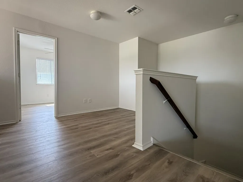 Single Family Residence For Sale in Kaufman County , 2013 Gardenia Drive, Forney, Texas 75126, 4 Bedroom, 3 Bathroom, 2 Garage spaces, 2,092 Sqft, built in 2004, mls#21340795, Real Estate Agent in Forney, Homes For Sale in Kaufman county, Homes For Sale in Forney, Realtor in Forney Texas, Real Estate Brokerage Independent Realty Texas, Luminita Cordes Realtor