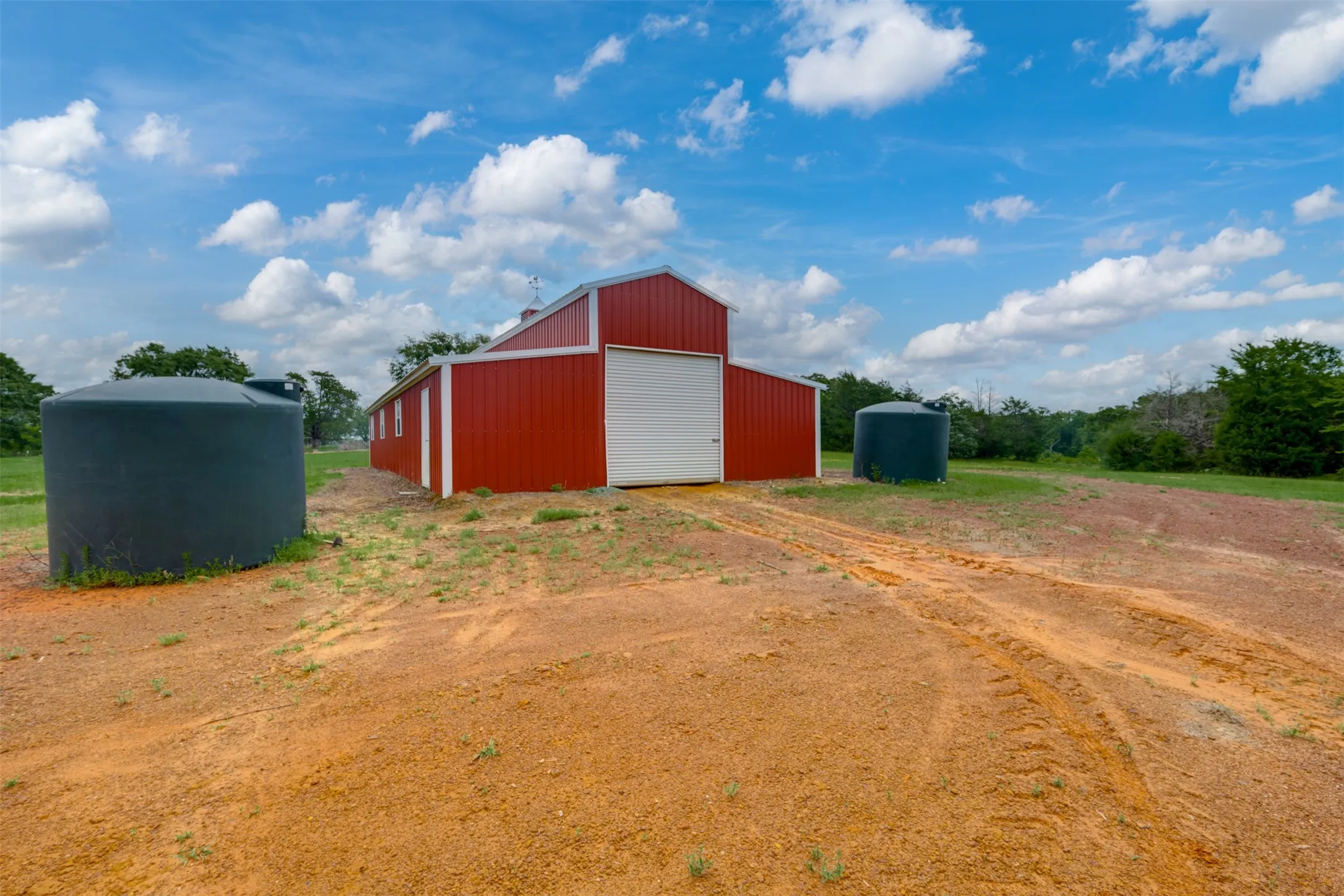 Farm For Sale in Anderson County , 5109 FM 860, Montalba, Texas 75853, 5 Bedroom, 3 Bathroom, Garage spaces, 0 Sqft, built in 2019, mls#21340231, Real Estate Agent in Montalba, Homes For Sale in Anderson county, Homes For Sale in Montalba, Realtor in Montalba Texas, Real Estate Brokerage Independent Realty Texas, Luminita Cordes Realtor