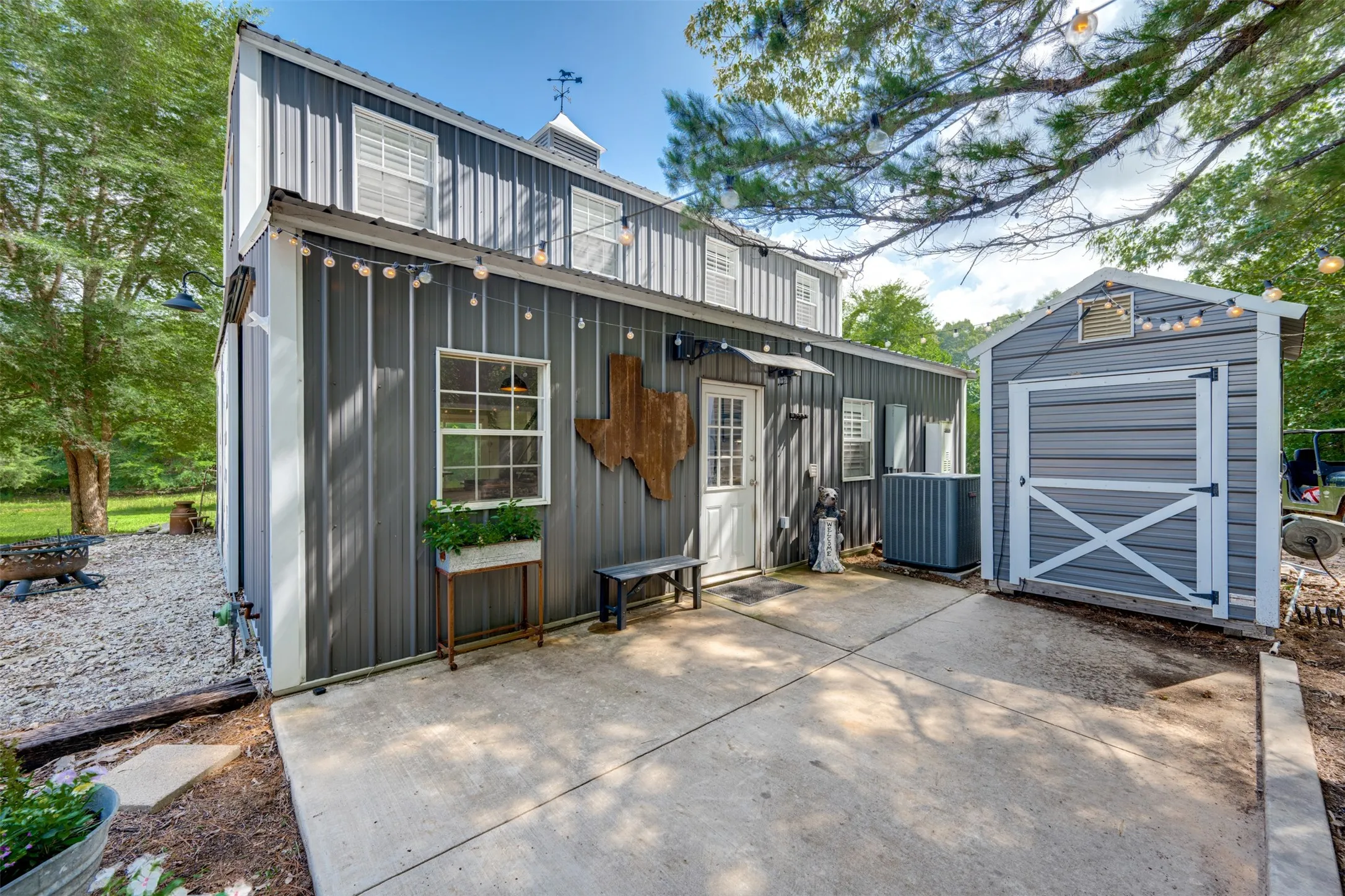 Farm For Sale in Anderson County , 5109 FM 860, Montalba, Texas 75853, 5 Bedroom, 3 Bathroom, Garage spaces, 0 Sqft, built in 2019, mls#21340231, Real Estate Agent in Montalba, Homes For Sale in Anderson county, Homes For Sale in Montalba, Realtor in Montalba Texas, Real Estate Brokerage Independent Realty Texas, Luminita Cordes Realtor
