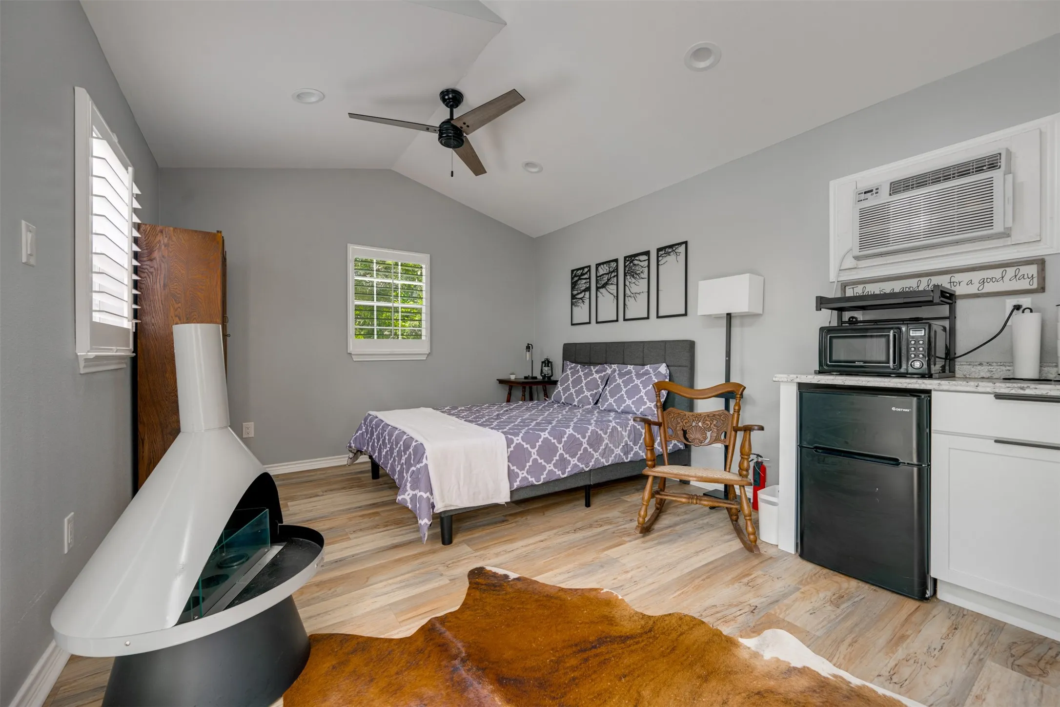 Farm For Sale in Anderson County , 5109 FM 860, Montalba, Texas 75853, 5 Bedroom, 3 Bathroom, Garage spaces, 0 Sqft, built in 2019, mls#21340231, Real Estate Agent in Montalba, Homes For Sale in Anderson county, Homes For Sale in Montalba, Realtor in Montalba Texas, Real Estate Brokerage Independent Realty Texas, Luminita Cordes Realtor