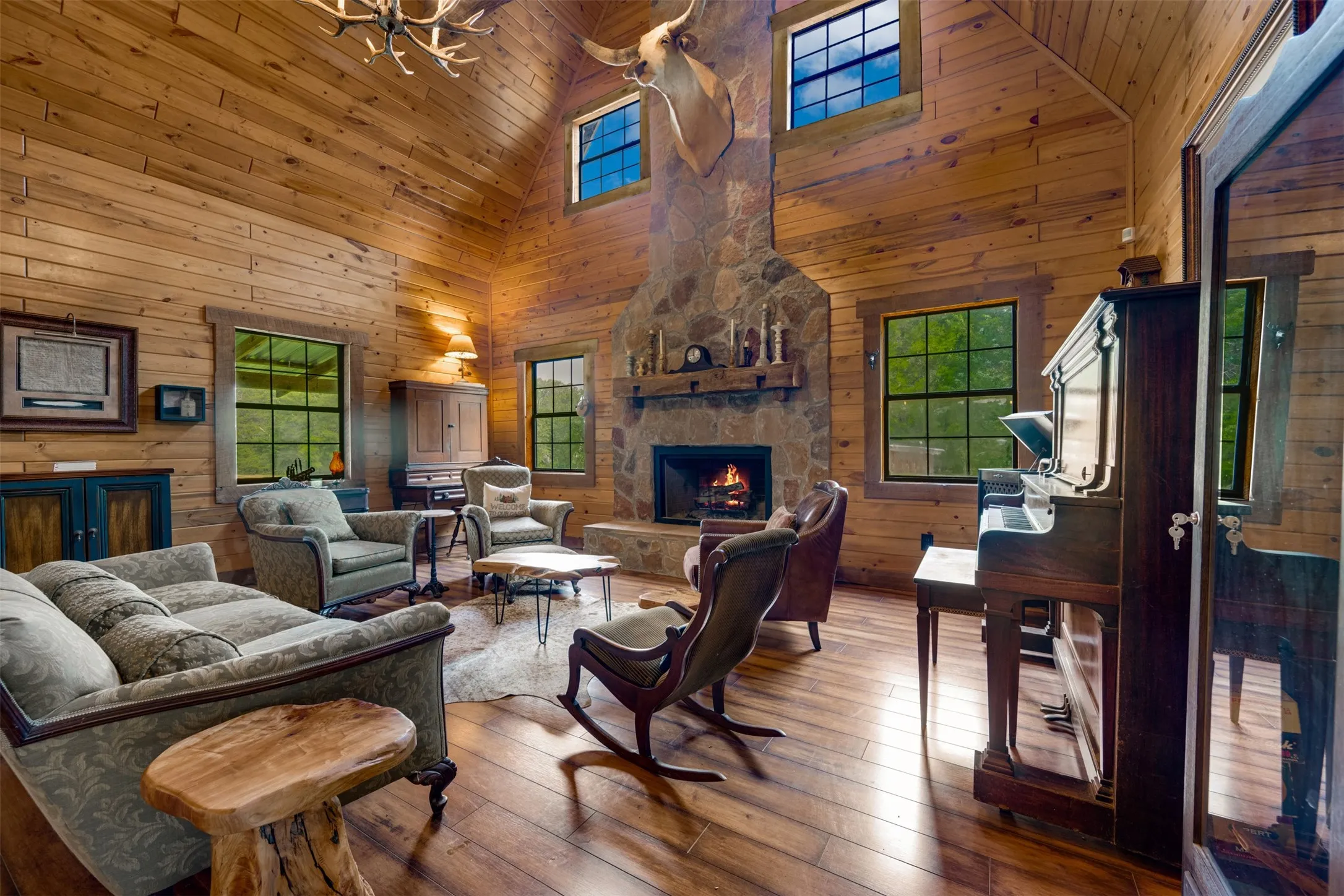 Farm For Sale in Anderson County , 5109 FM 860, Montalba, Texas 75853, 5 Bedroom, 3 Bathroom, Garage spaces, 0 Sqft, built in 2019, mls#21340231, Real Estate Agent in Montalba, Homes For Sale in Anderson county, Homes For Sale in Montalba, Realtor in Montalba Texas, Real Estate Brokerage Independent Realty Texas, Luminita Cordes Realtor