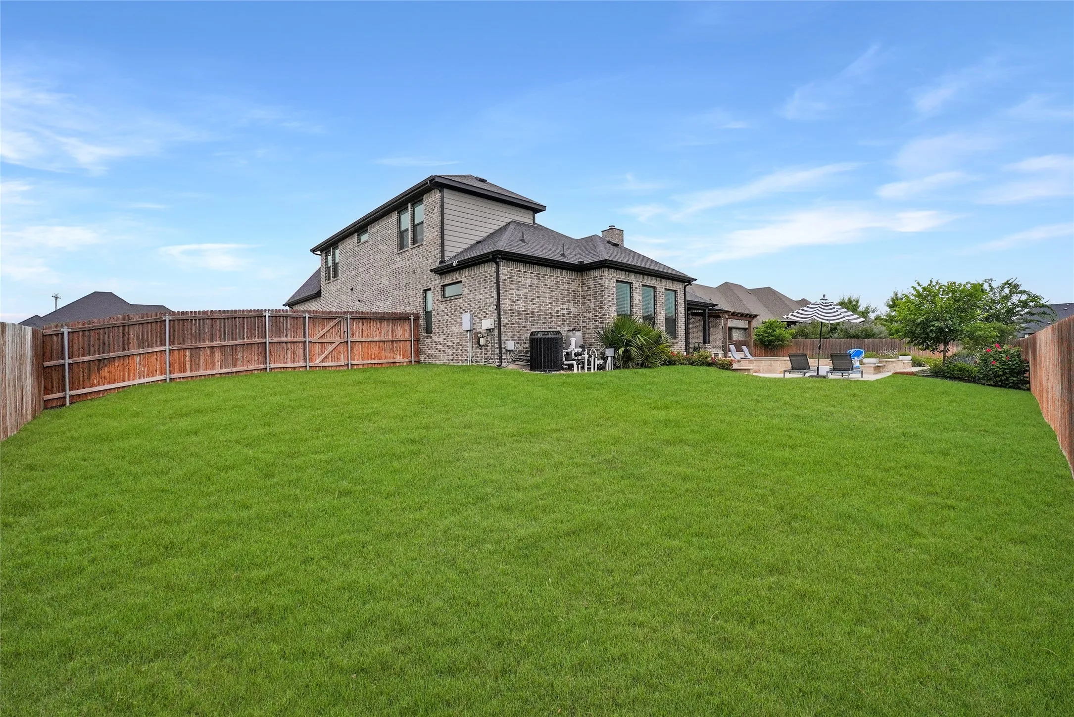 Single Family Residence For Sale in Ellis County , 6981 Cedar Court, Ovilla, Texas 75154, 4 Bedroom, 4 Bathroom, 3 Garage spaces, 3,246 Sqft, built in 2019, mls#21340237, Real Estate Agent in Ovilla, Homes For Sale in Ellis county, Homes For Sale in Ovilla, Realtor in Ovilla Texas, Real Estate Brokerage Independent Realty Texas, Luminita Cordes Realtor