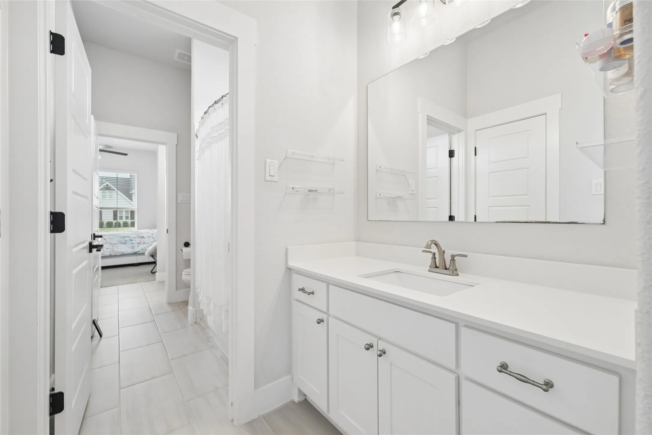 Single Family Residence For Sale in Ellis County , 6981 Cedar Court, Ovilla, Texas 75154, 4 Bedroom, 4 Bathroom, 3 Garage spaces, 3,246 Sqft, built in 2019, mls#21340237, Real Estate Agent in Ovilla, Homes For Sale in Ellis county, Homes For Sale in Ovilla, Realtor in Ovilla Texas, Real Estate Brokerage Independent Realty Texas, Luminita Cordes Realtor