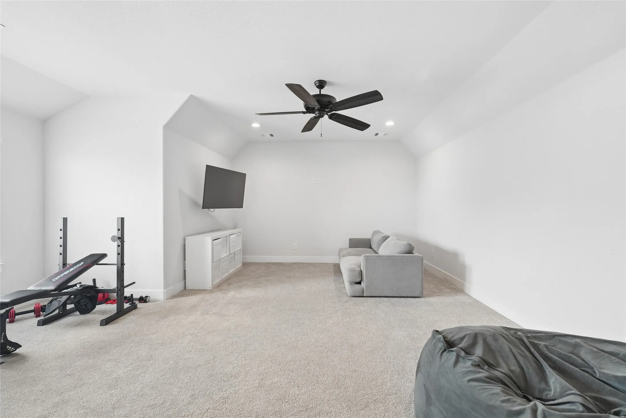 Single Family Residence For Sale in Ellis County , 6981 Cedar Court, Ovilla, Texas 75154, 4 Bedroom, 4 Bathroom, 3 Garage spaces, 3,246 Sqft, built in 2019, mls#21340237, Real Estate Agent in Ovilla, Homes For Sale in Ellis county, Homes For Sale in Ovilla, Realtor in Ovilla Texas, Real Estate Brokerage Independent Realty Texas, Luminita Cordes Realtor