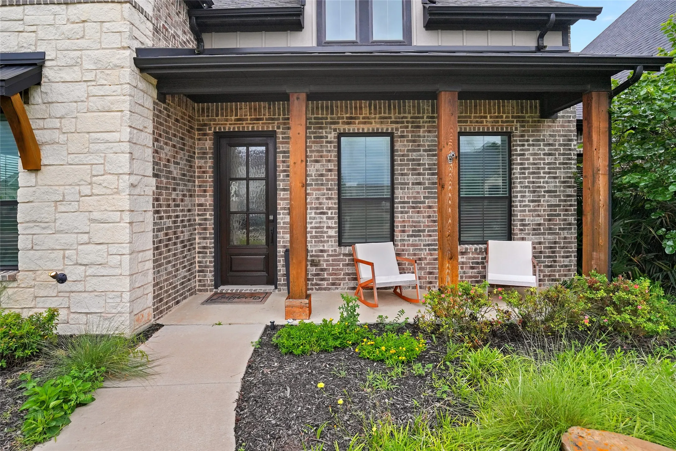 Single Family Residence For Sale in Ellis County , 6981 Cedar Court, Ovilla, Texas 75154, 4 Bedroom, 4 Bathroom, 3 Garage spaces, 3,246 Sqft, built in 2019, mls#21340237, Real Estate Agent in Ovilla, Homes For Sale in Ellis county, Homes For Sale in Ovilla, Realtor in Ovilla Texas, Real Estate Brokerage Independent Realty Texas, Luminita Cordes Realtor