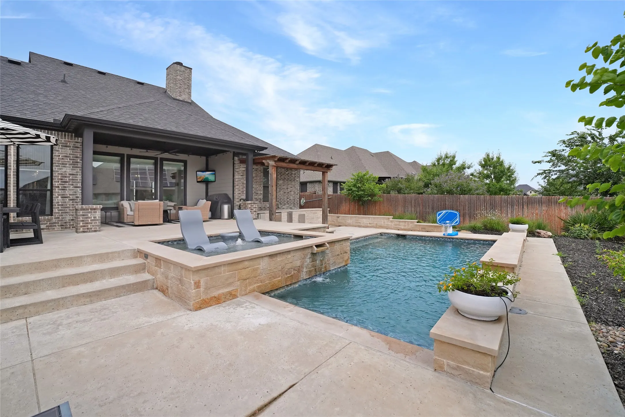 Single Family Residence For Sale in Ellis County , 6981 Cedar Court, Ovilla, Texas 75154, 4 Bedroom, 4 Bathroom, 3 Garage spaces, 3,246 Sqft, built in 2019, mls#21340237, Real Estate Agent in Ovilla, Homes For Sale in Ellis county, Homes For Sale in Ovilla, Realtor in Ovilla Texas, Real Estate Brokerage Independent Realty Texas, Luminita Cordes Realtor