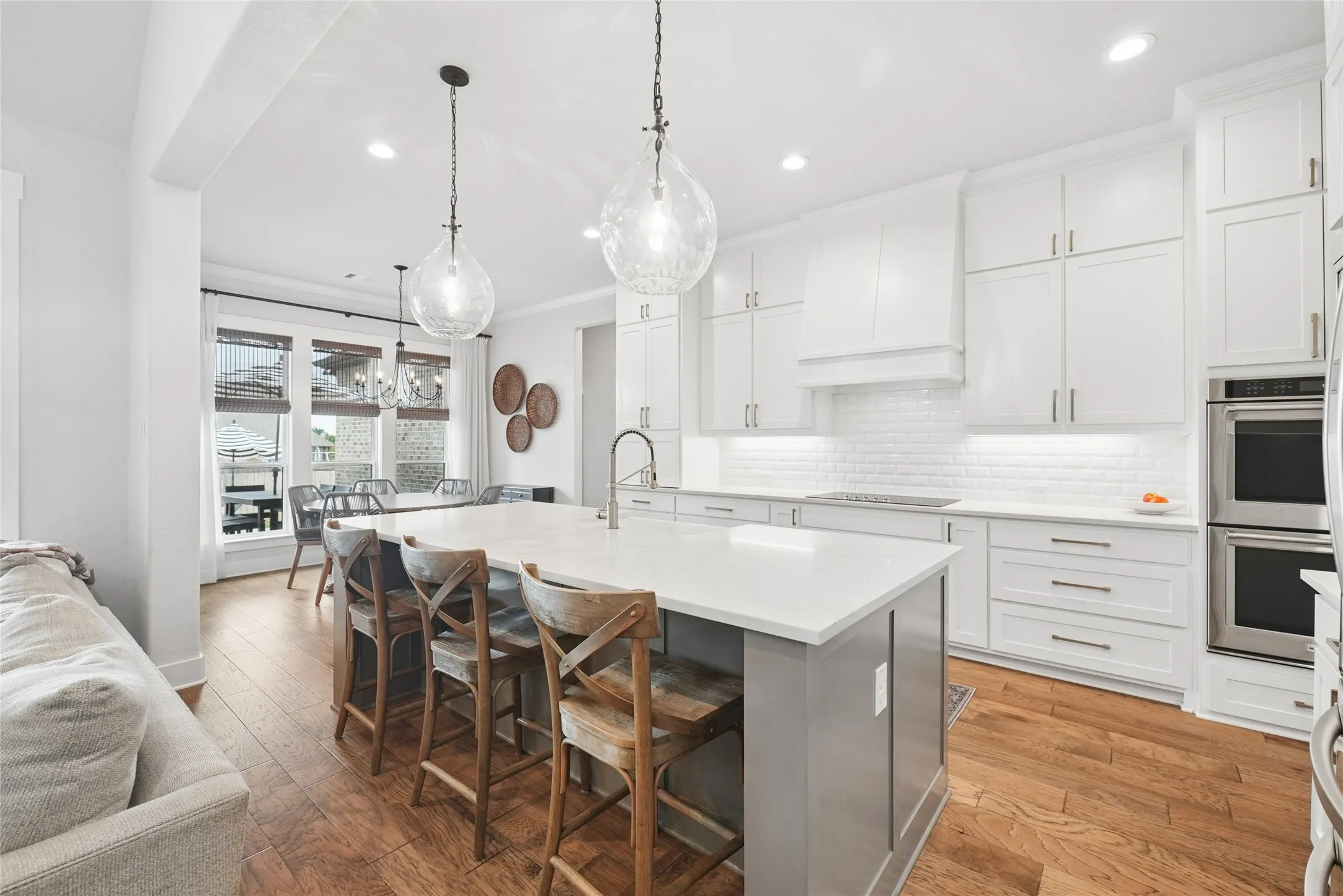 Single Family Residence For Sale in Ellis County , 6981 Cedar Court, Ovilla, Texas 75154, 4 Bedroom, 4 Bathroom, 3 Garage spaces, 3,246 Sqft, built in 2019, mls#21340237, Real Estate Agent in Ovilla, Homes For Sale in Ellis county, Homes For Sale in Ovilla, Realtor in Ovilla Texas, Real Estate Brokerage Independent Realty Texas, Luminita Cordes Realtor