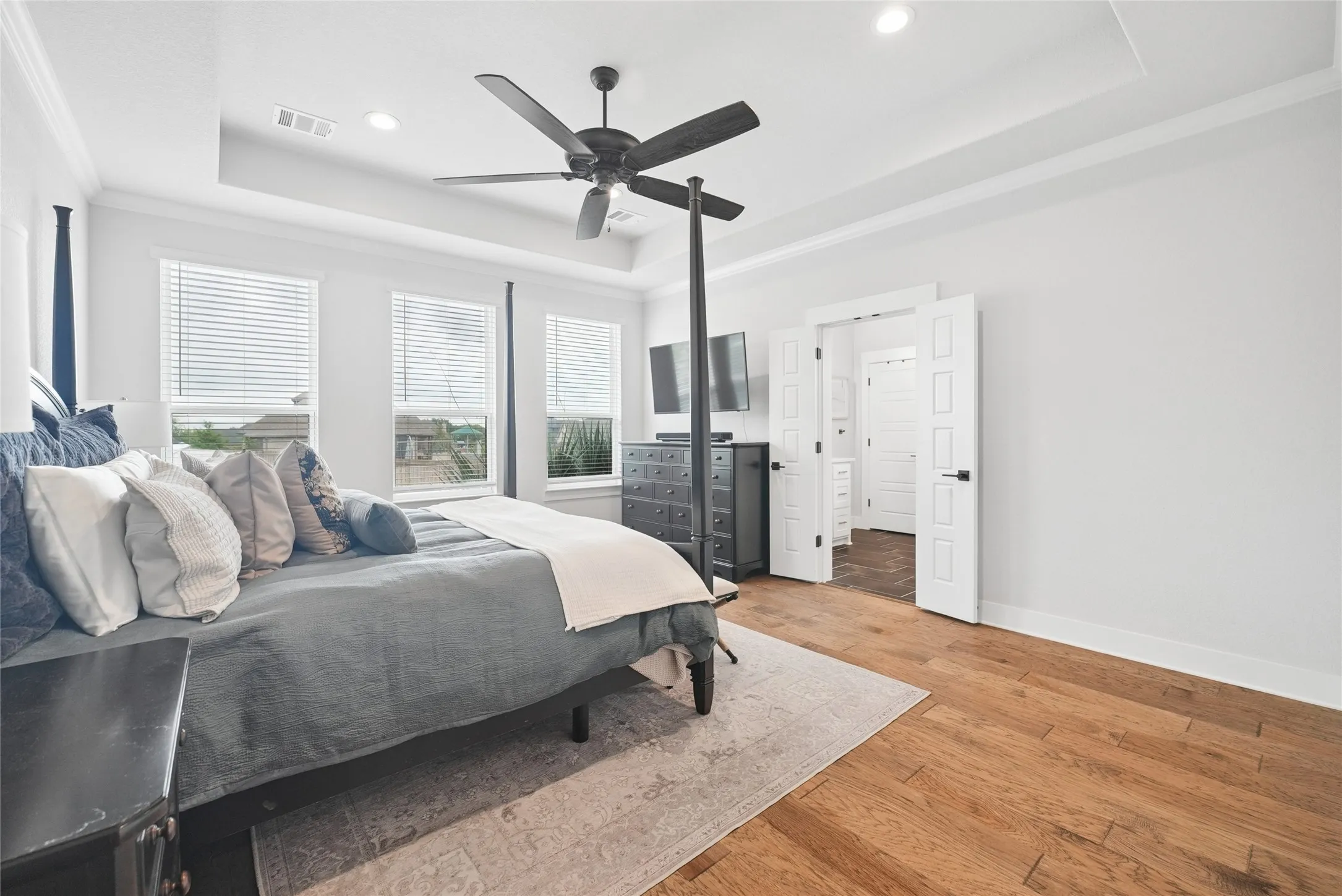Single Family Residence For Sale in Ellis County , 6981 Cedar Court, Ovilla, Texas 75154, 4 Bedroom, 4 Bathroom, 3 Garage spaces, 3,246 Sqft, built in 2019, mls#21340237, Real Estate Agent in Ovilla, Homes For Sale in Ellis county, Homes For Sale in Ovilla, Realtor in Ovilla Texas, Real Estate Brokerage Independent Realty Texas, Luminita Cordes Realtor