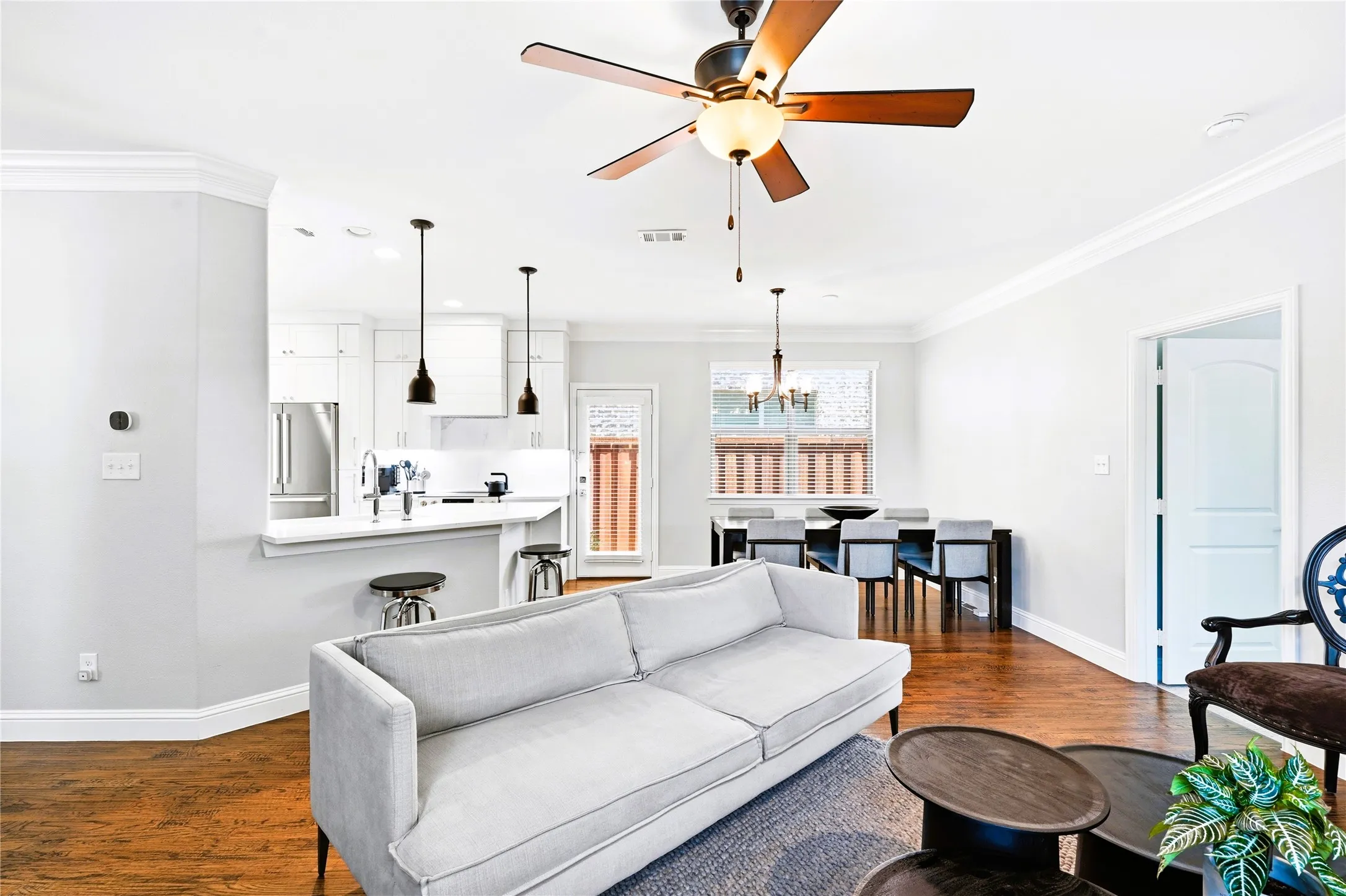 Single Family Residence For Sale in Dallas County , 704 Davinci Court, Coppell, Texas 75019, 4 Bedroom, 3 Bathroom, 2 Garage spaces, 2,572 Sqft, built in 2013, mls#21338250, Real Estate Agent in Coppell, Homes For Sale in Dallas county, Homes For Sale in Coppell, Realtor in Coppell Texas, Real Estate Brokerage Independent Realty Texas, Luminita Cordes Realtor
