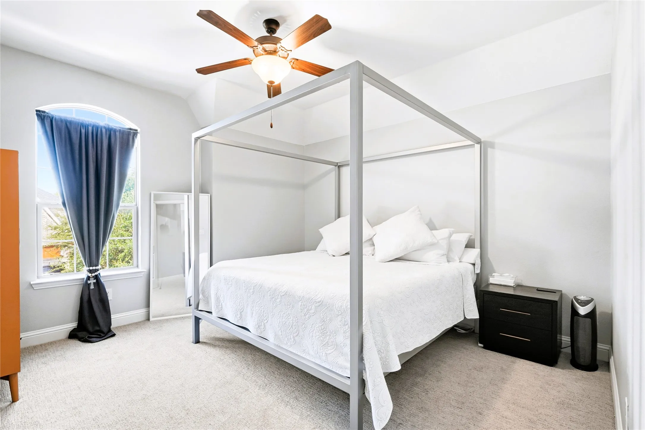 Single Family Residence For Sale in Dallas County , 704 Davinci Court, Coppell, Texas 75019, 4 Bedroom, 3 Bathroom, 2 Garage spaces, 2,572 Sqft, built in 2013, mls#21338250, Real Estate Agent in Coppell, Homes For Sale in Dallas county, Homes For Sale in Coppell, Realtor in Coppell Texas, Real Estate Brokerage Independent Realty Texas, Luminita Cordes Realtor