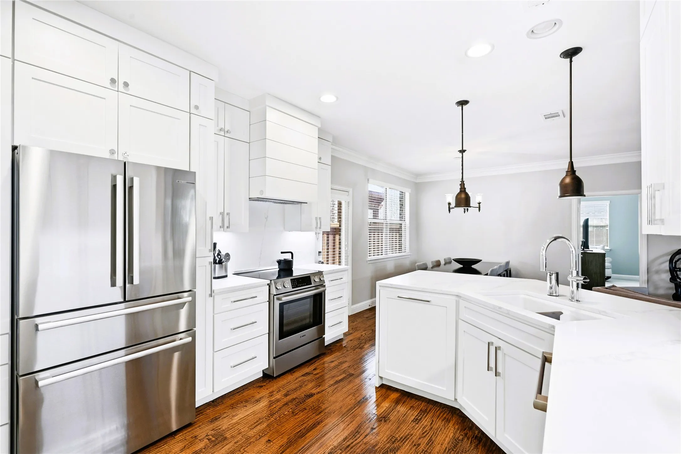 Single Family Residence For Sale in Dallas County , 704 Davinci Court, Coppell, Texas 75019, 4 Bedroom, 3 Bathroom, 2 Garage spaces, 2,572 Sqft, built in 2013, mls#21338250, Real Estate Agent in Coppell, Homes For Sale in Dallas county, Homes For Sale in Coppell, Realtor in Coppell Texas, Real Estate Brokerage Independent Realty Texas, Luminita Cordes Realtor