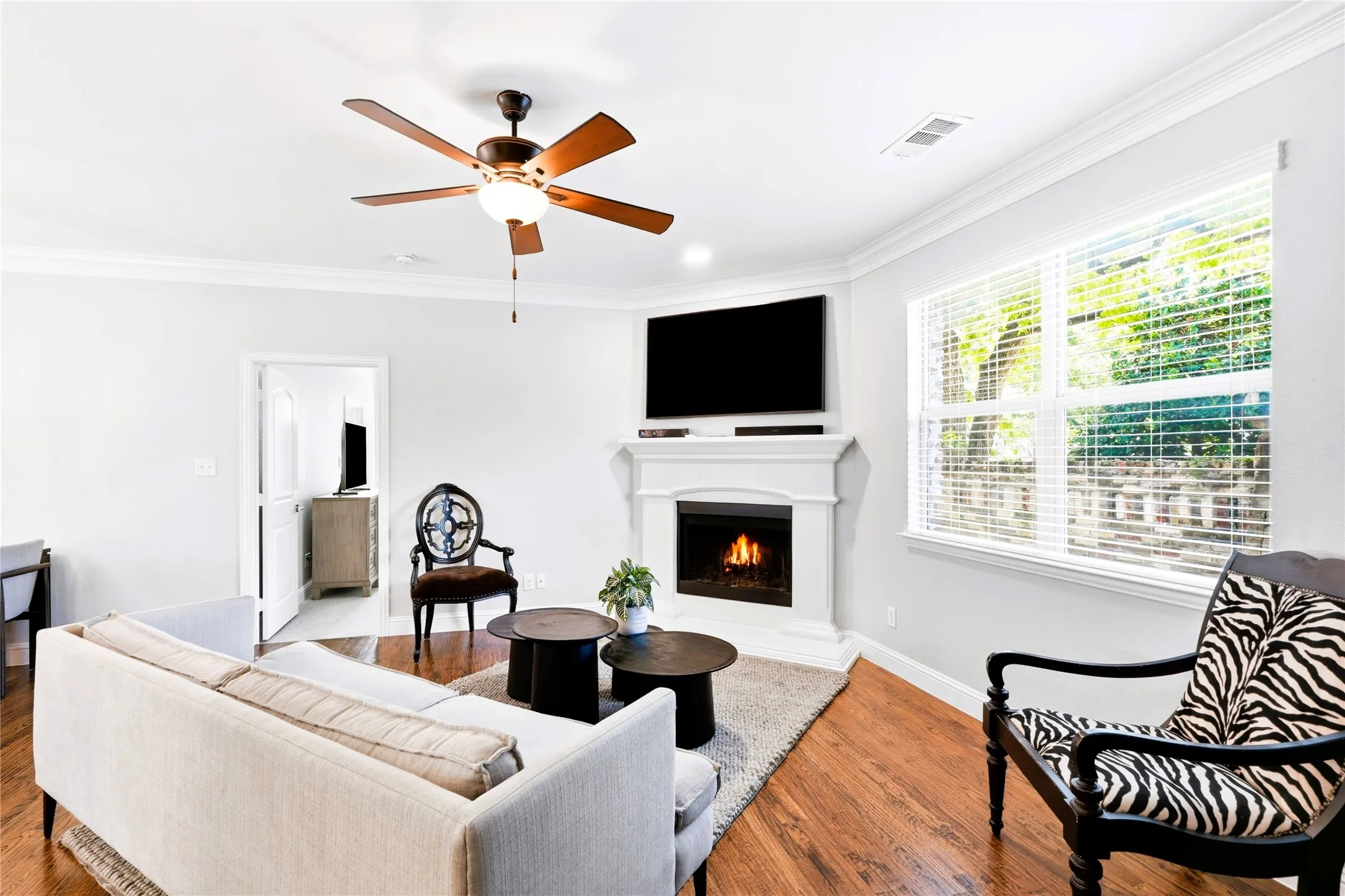 Single Family Residence For Sale in Dallas County , 704 Davinci Court, Coppell, Texas 75019, 4 Bedroom, 3 Bathroom, 2 Garage spaces, 2,572 Sqft, built in 2013, mls#21338250, Real Estate Agent in Coppell, Homes For Sale in Dallas county, Homes For Sale in Coppell, Realtor in Coppell Texas, Real Estate Brokerage Independent Realty Texas, Luminita Cordes Realtor