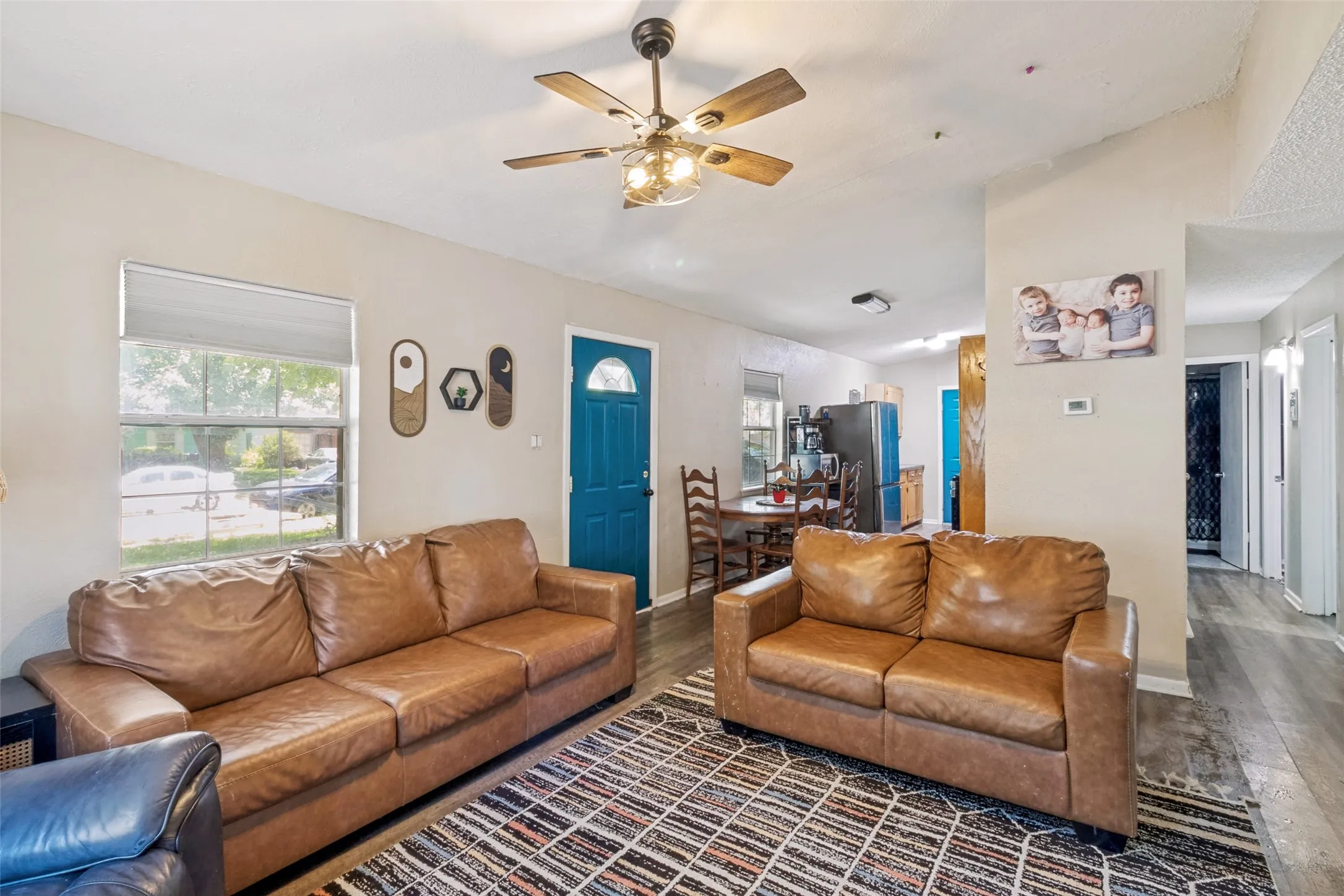 Single Family Residence For Sale in Dallas County , 917 Grande Drive, Mesquite, Texas 75149, 3 Bedroom, 1 Bathroom, Garage spaces, 925 Sqft, built in 1955, mls#21340804, Real Estate Agent in Mesquite, Homes For Sale in Dallas county, Homes For Sale in Mesquite, Realtor in Mesquite Texas, Real Estate Brokerage Independent Realty Texas, Luminita Cordes Realtor
