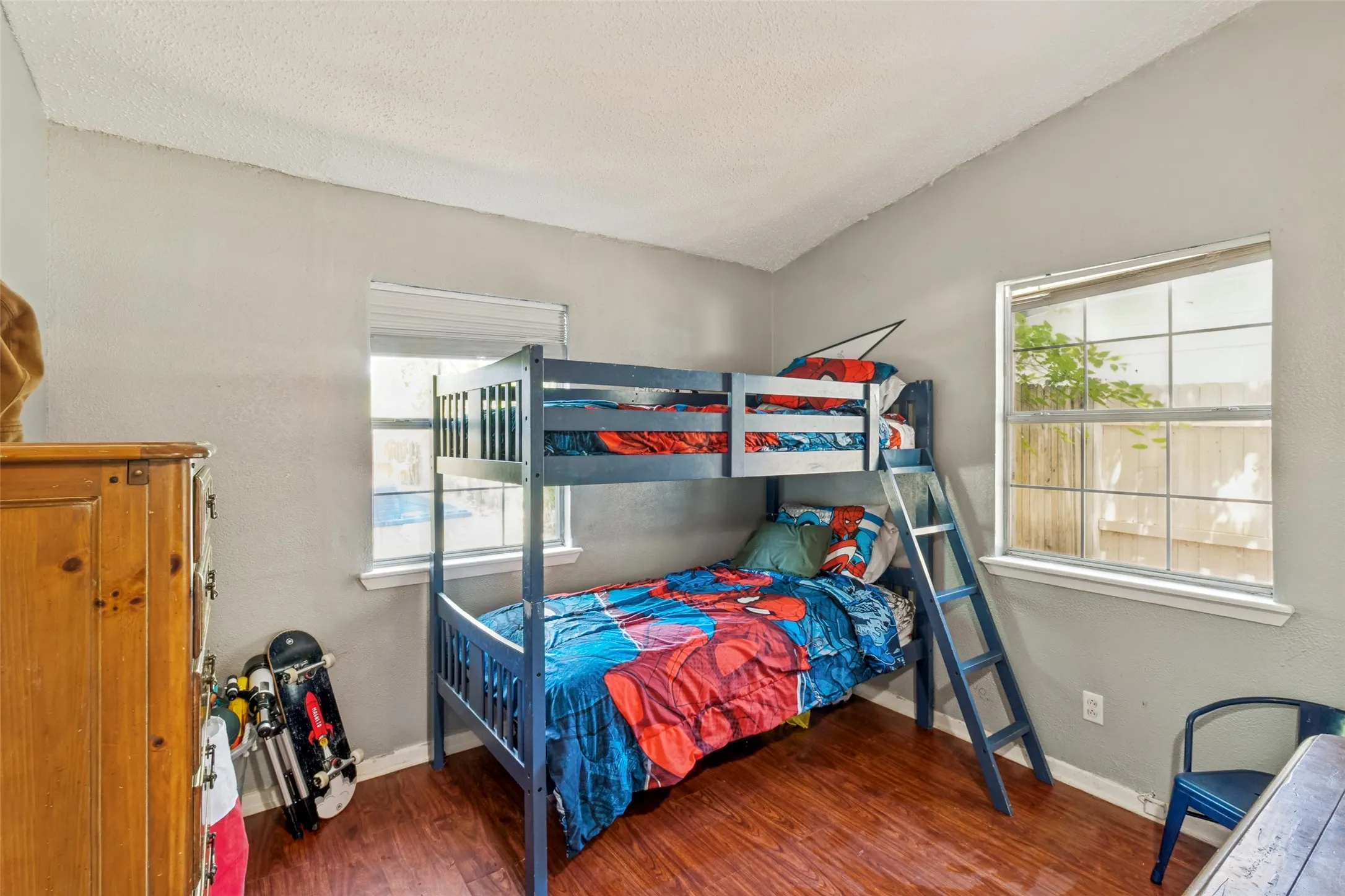 Single Family Residence For Sale in Dallas County , 917 Grande Drive, Mesquite, Texas 75149, 3 Bedroom, 1 Bathroom, Garage spaces, 925 Sqft, built in 1955, mls#21340804, Real Estate Agent in Mesquite, Homes For Sale in Dallas county, Homes For Sale in Mesquite, Realtor in Mesquite Texas, Real Estate Brokerage Independent Realty Texas, Luminita Cordes Realtor