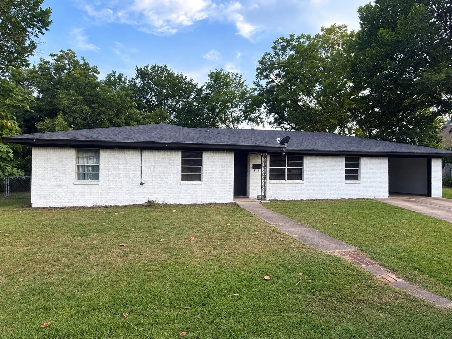 Single Family Residence For Sale in Delta County , 150 E Cooper Street, Cooper, Texas 75432, 3 Bedroom, 1 Bathroom, 1 Garage spaces, 1,611 Sqft, built in 1970, mls#21340814, Real Estate Agent in Cooper, Homes For Sale in Delta county, Homes For Sale in Cooper, Realtor in Cooper Texas, Real Estate Brokerage Independent Realty Texas, Luminita Cordes Realtor