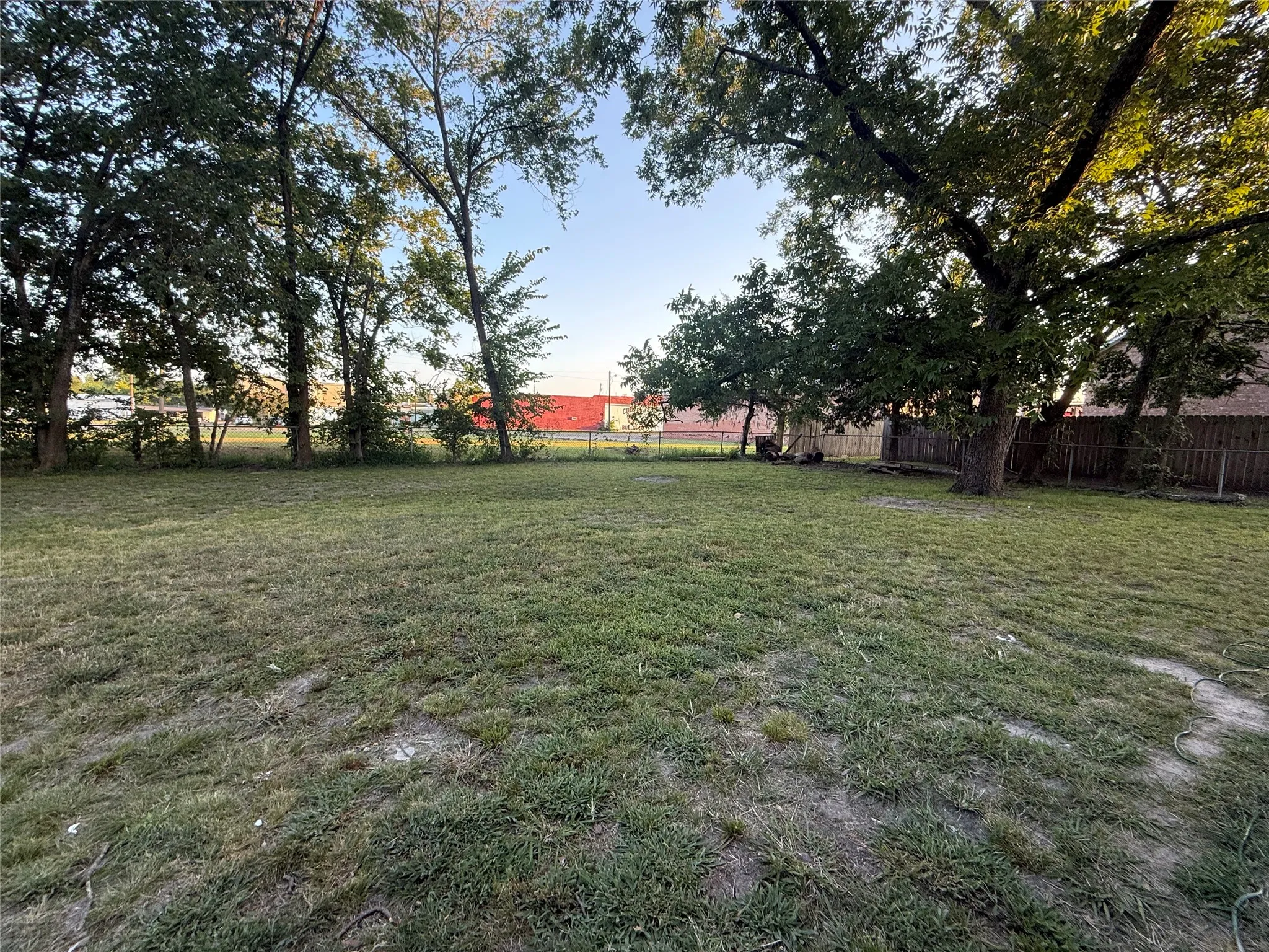 Single Family Residence For Sale in Delta County , 150 E Cooper Street, Cooper, Texas 75432, 3 Bedroom, 1 Bathroom, 1 Garage spaces, 1,611 Sqft, built in 1970, mls#21340814, Real Estate Agent in Cooper, Homes For Sale in Delta county, Homes For Sale in Cooper, Realtor in Cooper Texas, Real Estate Brokerage Independent Realty Texas, Luminita Cordes Realtor