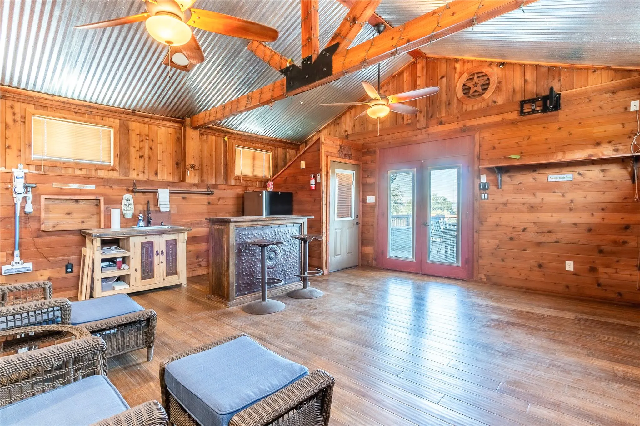 Farm For Sale in Burnet County , 800 Quarter Horse Circle, Kingsland, Texas 78639, 3 Bedroom, 2 Bathroom, Garage spaces, 2,240 Sqft, built in 2014, mls#21340815, Real Estate Agent in Kingsland, Homes For Sale in Burnet county, Homes For Sale in Kingsland, Realtor in Kingsland Texas, Real Estate Brokerage Independent Realty Texas, Luminita Cordes Realtor