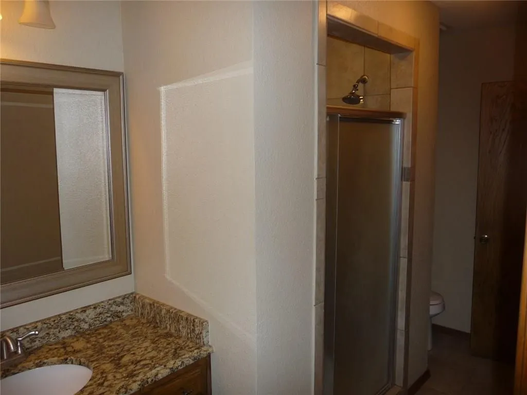 Single Family Residence For Rent in Collin County , 898 Ridgeview Road, Melissa, Texas 75454, 3 Bedrooms, 3 Bathrooms, 2 Garage spaces, 2,131 Sqft, built in 1981, Price $2,000, mls#21340827, Real Estate Agent in Melissa, Homes For Rent in Collin county, Homes For Rent in Melissa, Realtor in Melissa Texas, Real Estate Brokerage Independent Realty Texas, Luminita Cordes Realtor
