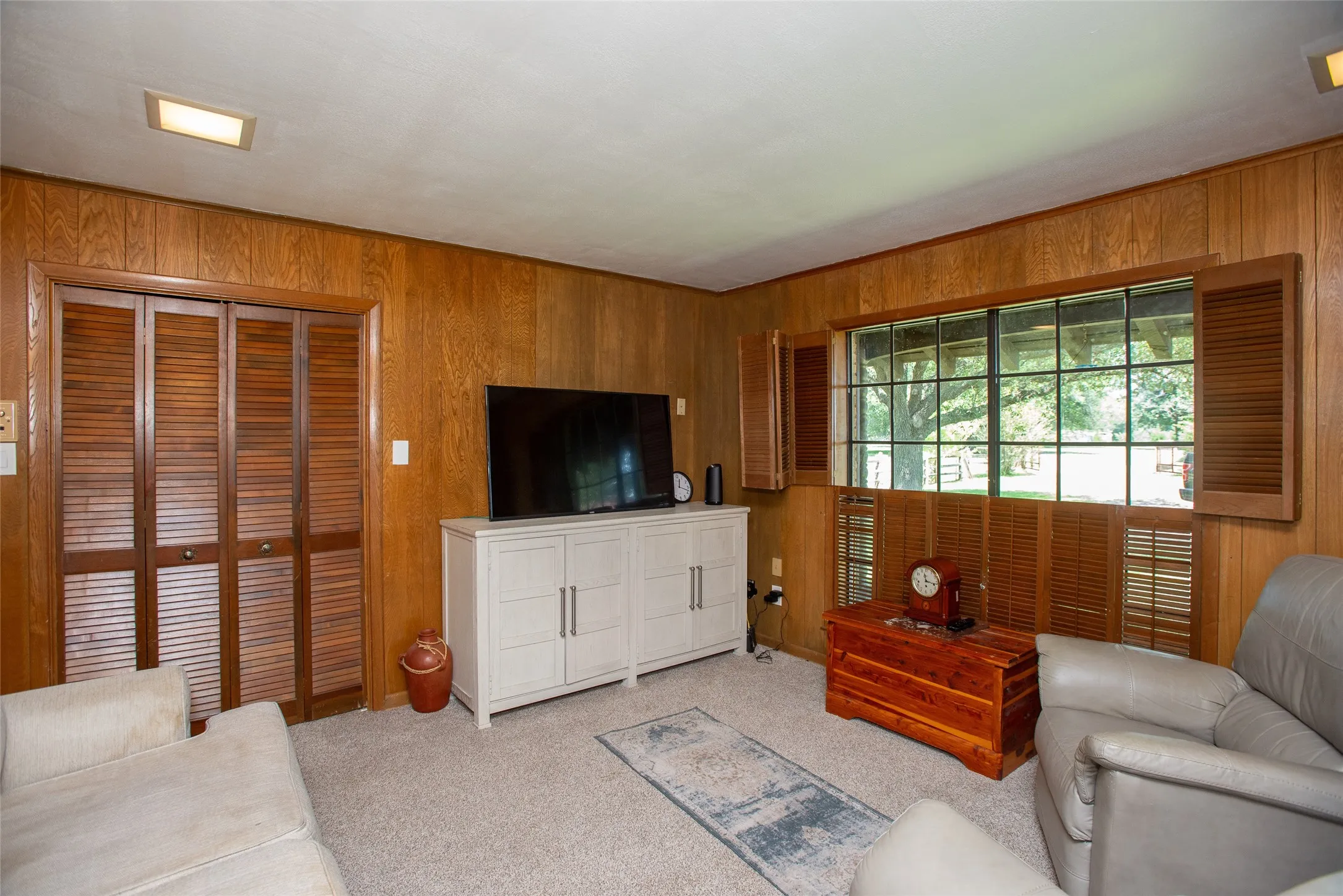 Single Family Residence For Sale in Henderson County , 7470 FM 317, Athens, Texas 75752, 3 Bedroom, 3 Bathroom, Garage spaces, 2,848 Sqft, built in 1967, mls#21340805, Real Estate Agent in Athens, Homes For Sale in Henderson county, Homes For Sale in Athens, Realtor in Athens Texas, Real Estate Brokerage Independent Realty Texas, Luminita Cordes Realtor