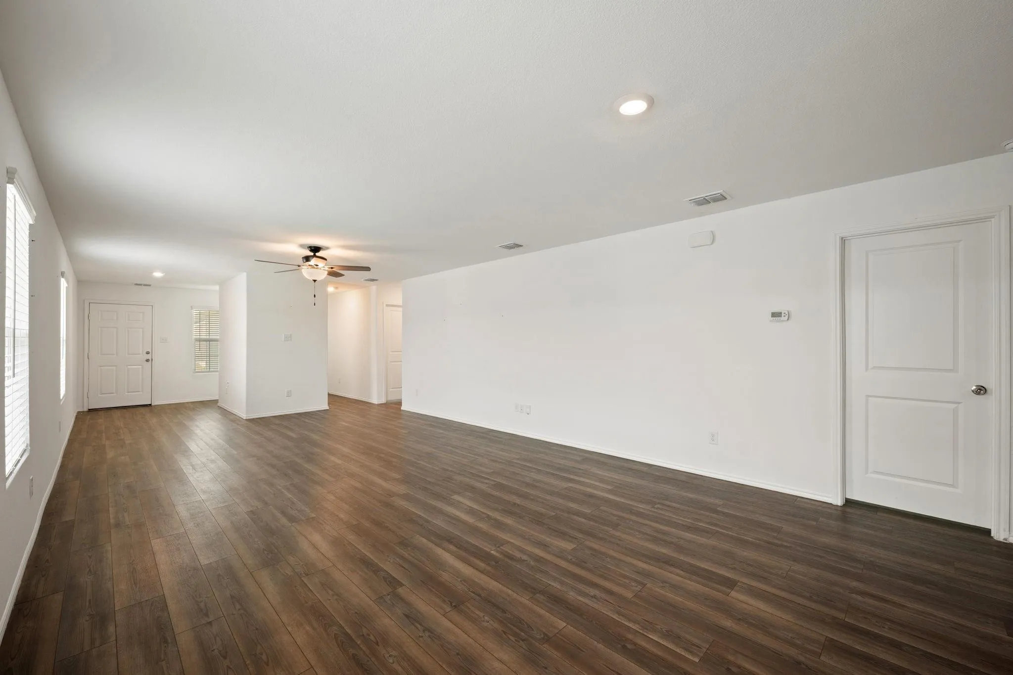 Single Family Residence For Rent in Collin County , 7509 Gray Wolf Lane, Mc Kinney, Texas 75071, 3 Bedroom, 2 Bathroom, 2 Garage spaces, 1,407 Sqft, built in 2021, mls#21340835, Real Estate Agent in Mc Kinney, Homes For Rent in Collin county, Homes For Rent in Mc Kinney, Realtor in Mc Kinney Texas, Real Estate Brokerage Independent Realty Texas, Luminita Cordes Realtor