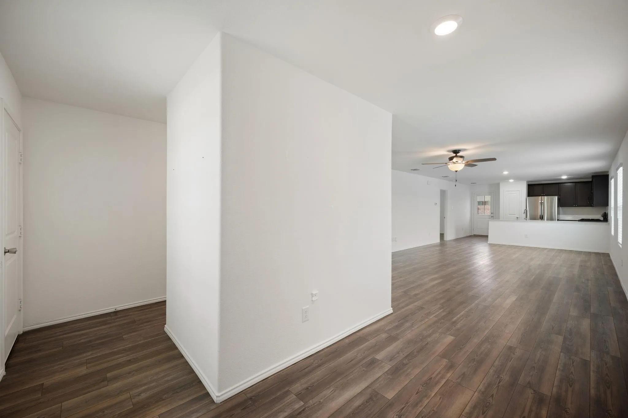 Single Family Residence For Rent in Collin County , 7509 Gray Wolf Lane, Mc Kinney, Texas 75071, 3 Bedroom, 2 Bathroom, 2 Garage spaces, 1,407 Sqft, built in 2021, mls#21340835, Real Estate Agent in Mc Kinney, Homes For Rent in Collin county, Homes For Rent in Mc Kinney, Realtor in Mc Kinney Texas, Real Estate Brokerage Independent Realty Texas, Luminita Cordes Realtor