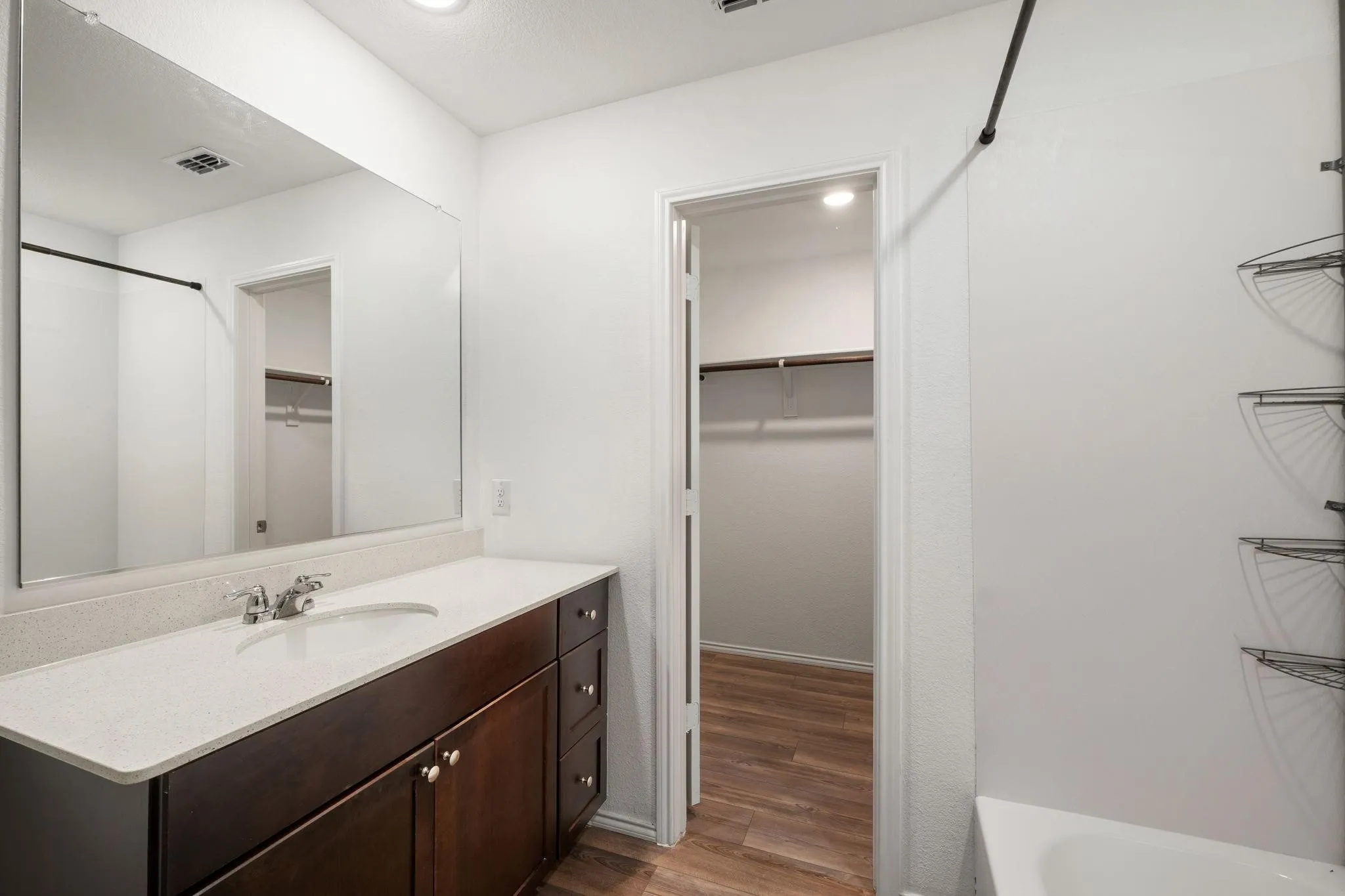 Single Family Residence For Rent in Collin County , 7509 Gray Wolf Lane, Mc Kinney, Texas 75071, 3 Bedroom, 2 Bathroom, 2 Garage spaces, 1,407 Sqft, built in 2021, mls#21340835, Real Estate Agent in Mc Kinney, Homes For Rent in Collin county, Homes For Rent in Mc Kinney, Realtor in Mc Kinney Texas, Real Estate Brokerage Independent Realty Texas, Luminita Cordes Realtor