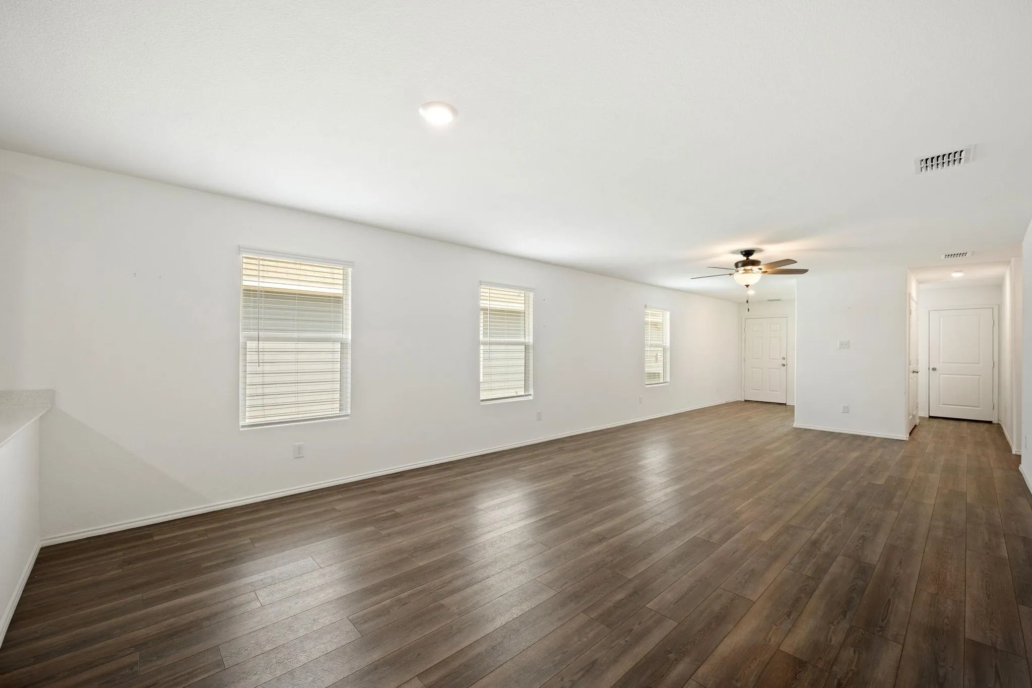 Single Family Residence For Rent in Collin County , 7509 Gray Wolf Lane, Mc Kinney, Texas 75071, 3 Bedroom, 2 Bathroom, 2 Garage spaces, 1,407 Sqft, built in 2021, mls#21340835, Real Estate Agent in Mc Kinney, Homes For Rent in Collin county, Homes For Rent in Mc Kinney, Realtor in Mc Kinney Texas, Real Estate Brokerage Independent Realty Texas, Luminita Cordes Realtor