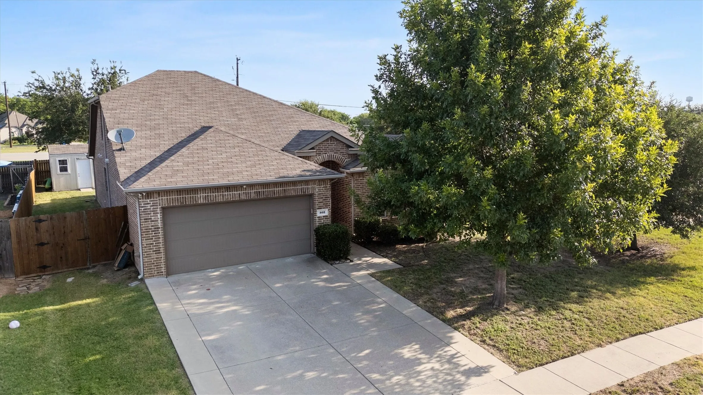 Single Family Residence For Sale in Collin County , 502 Fountain View Lane, Josephine, Texas 75173, 4 Bedroom, 3 Bathroom, 2 Garage spaces, 2,255 Sqft, built in 2013, mls#21339379, Real Estate Agent in Josephine, Homes For Sale in Collin county, Homes For Sale in Josephine, Realtor in Josephine Texas, Real Estate Brokerage Independent Realty Texas, Luminita Cordes Realtor