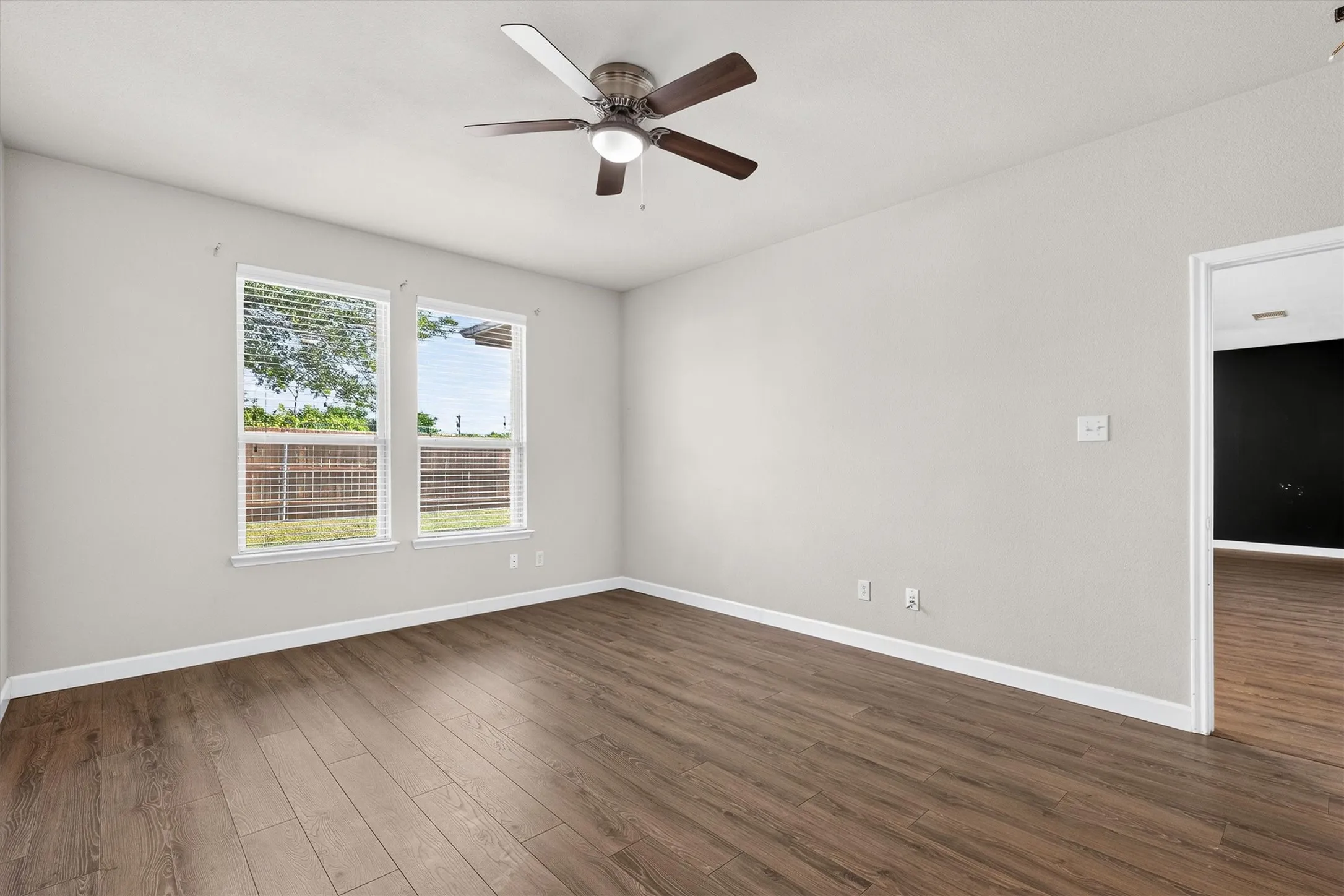 Single Family Residence For Sale in Collin County , 502 Fountain View Lane, Josephine, Texas 75173, 4 Bedroom, 3 Bathroom, 2 Garage spaces, 2,255 Sqft, built in 2013, mls#21339379, Real Estate Agent in Josephine, Homes For Sale in Collin county, Homes For Sale in Josephine, Realtor in Josephine Texas, Real Estate Brokerage Independent Realty Texas, Luminita Cordes Realtor