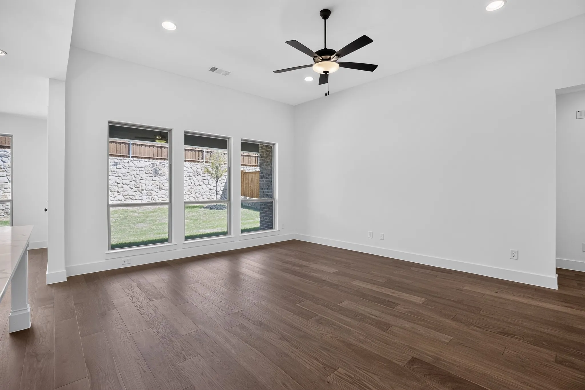 Single Family Residence For Sale in Wise County , 132 Buffalo Boulevard, Rhome, Texas 76078, 3 Bedroom, 3 Bathroom, 2 Garage spaces, 2,195 Sqft, built in 2026, mls#21340840, Real Estate Agent in Rhome, Homes For Sale in Wise county, Homes For Sale in Rhome, Realtor in Rhome Texas, Real Estate Brokerage Independent Realty Texas, Luminita Cordes Realtor