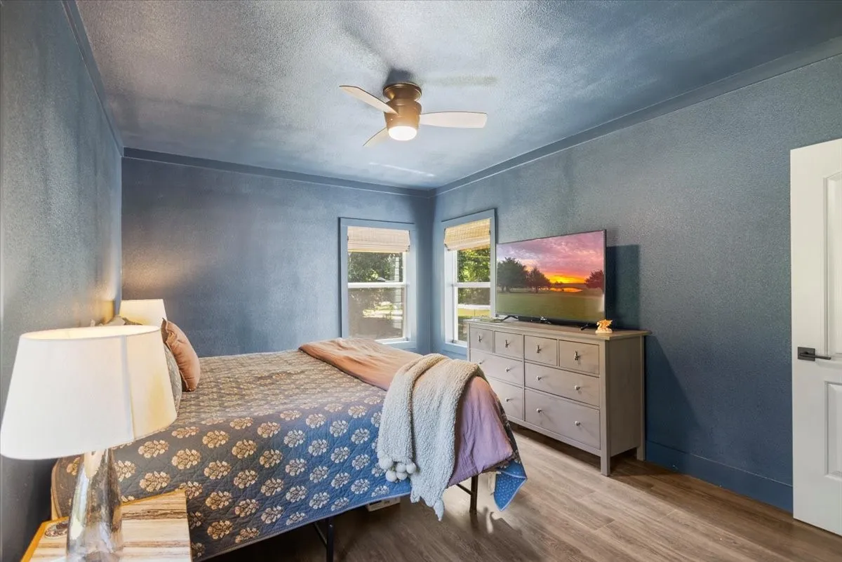 Single Family Residence For Sale in Smith County , 14340 HWY 110 N, Tyler, Texas 75704, 2 Bedroom, 2 Bathroom, Garage spaces, 1,398 Sqft, built in 1940, Price $229,999, mls#21340837, Real Estate Agent in Tyler, Homes For Sale in Smith county, Homes For Sale in Tyler, Realtor in Tyler Texas, Real Estate Brokerage Independent Realty Texas, Luminita Cordes Realtor